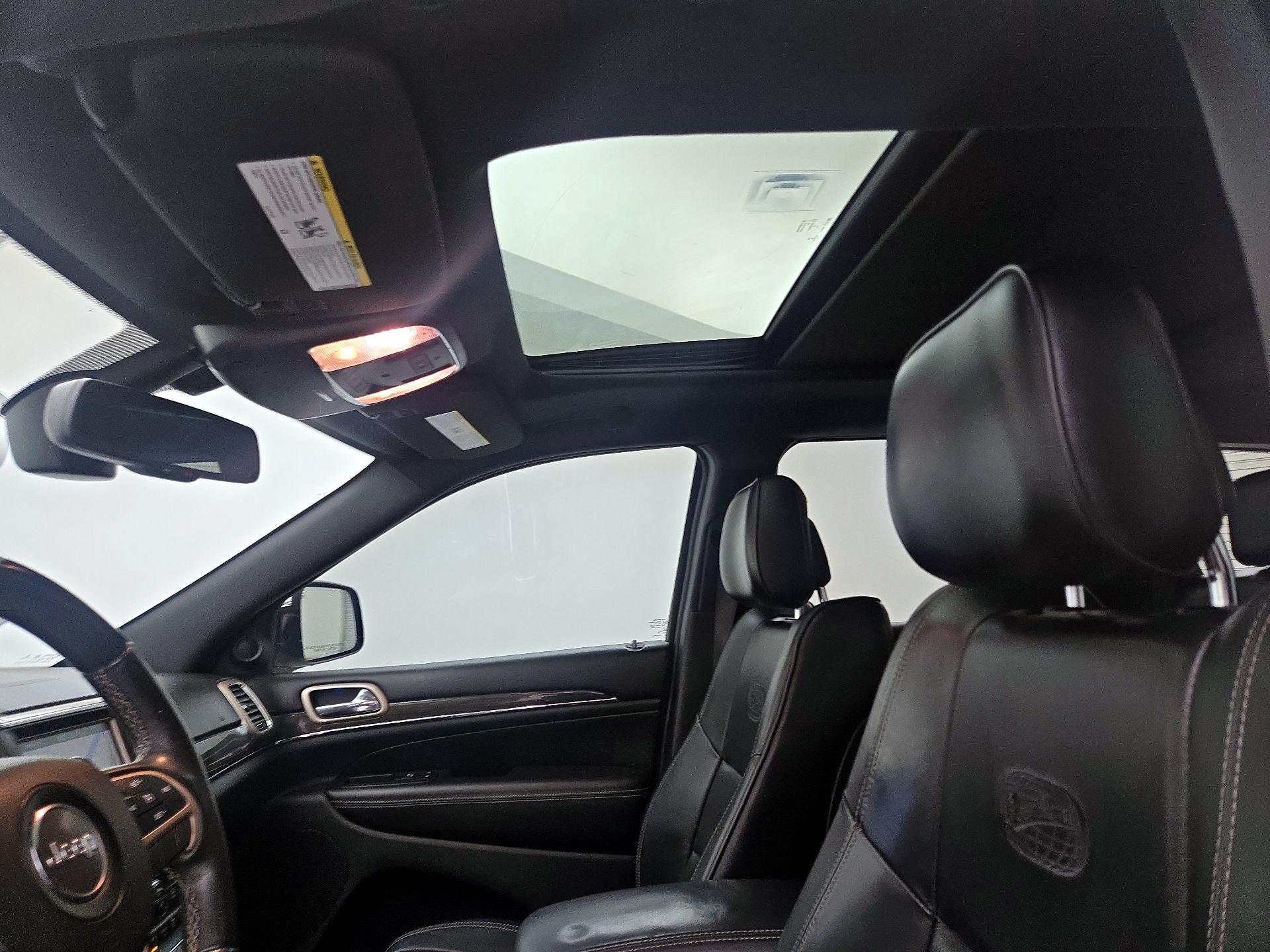 Thumbnail: 2016 Jeep Grand Cherokee - 20