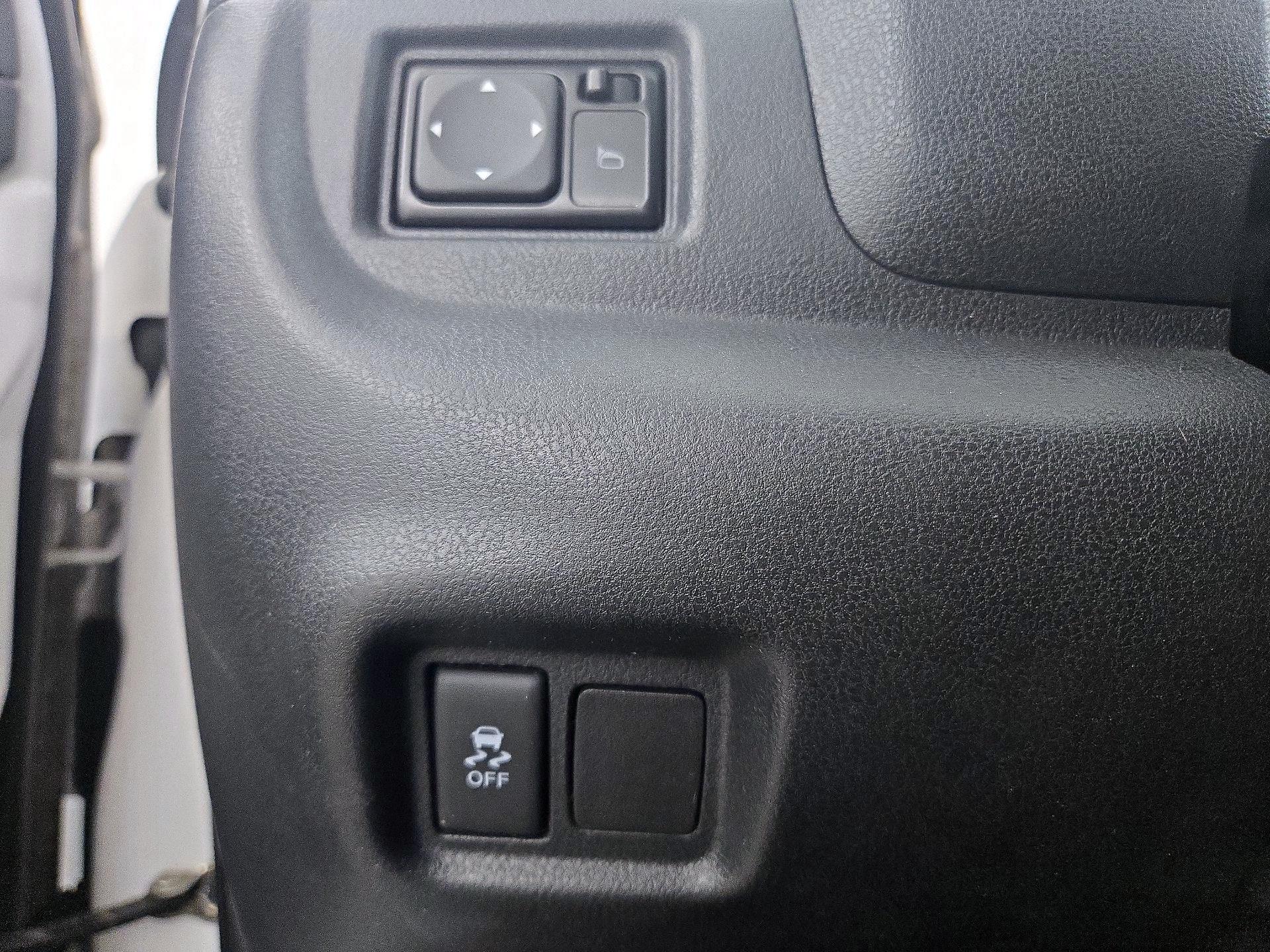 Thumbnail: 2017 Nissan Versa - 13