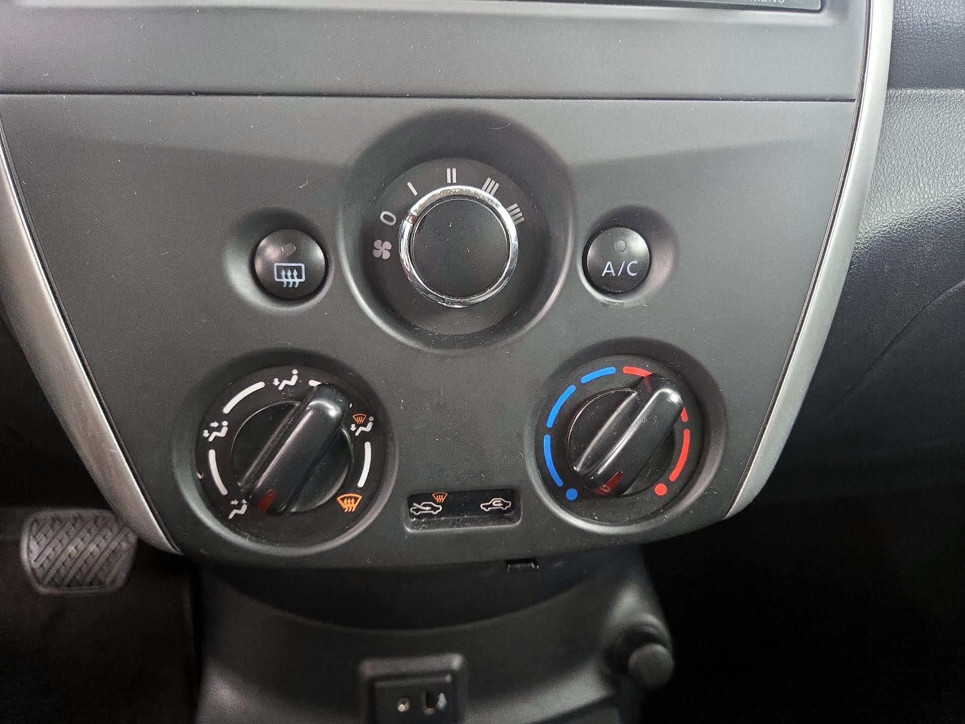 Thumbnail: 2017 Nissan Versa - 15