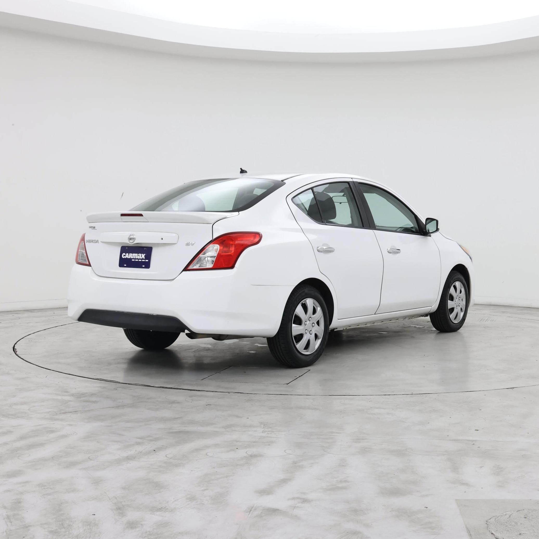 Thumbnail: 2017 Nissan Versa - 8