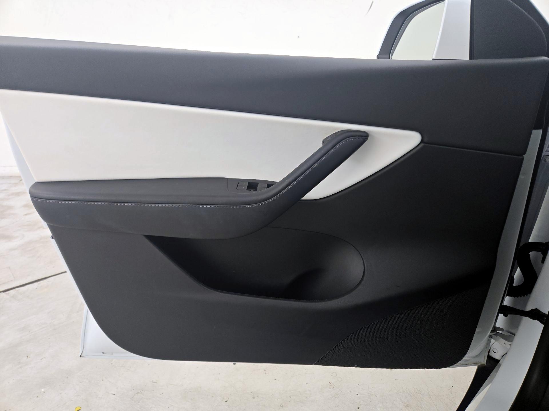 Thumbnail: 2021 Tesla Model Y - 12