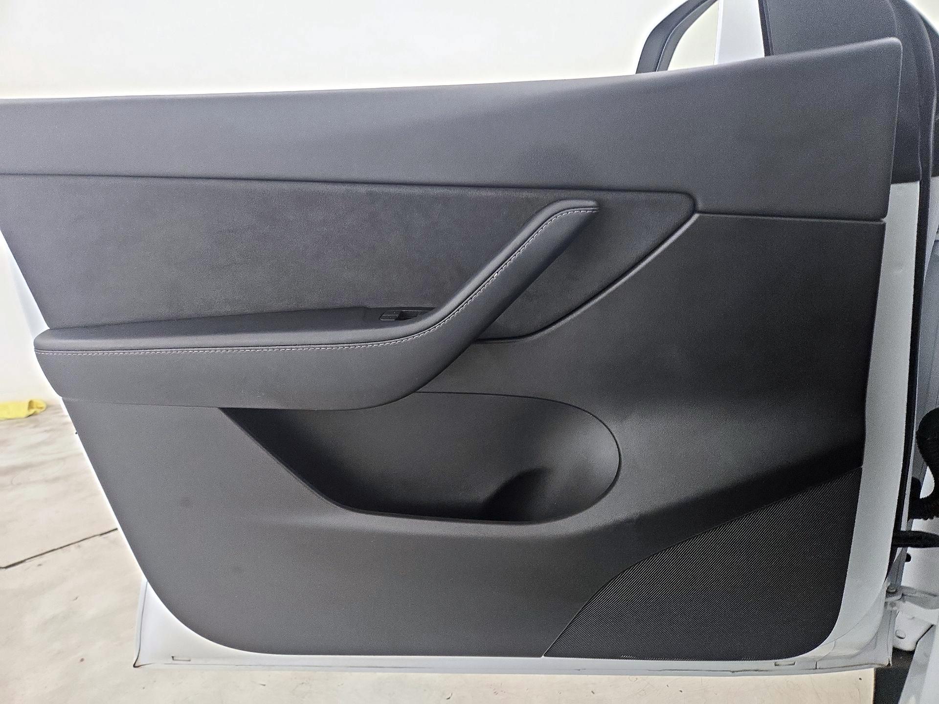 Thumbnail: 2022 Tesla Model Y - 12