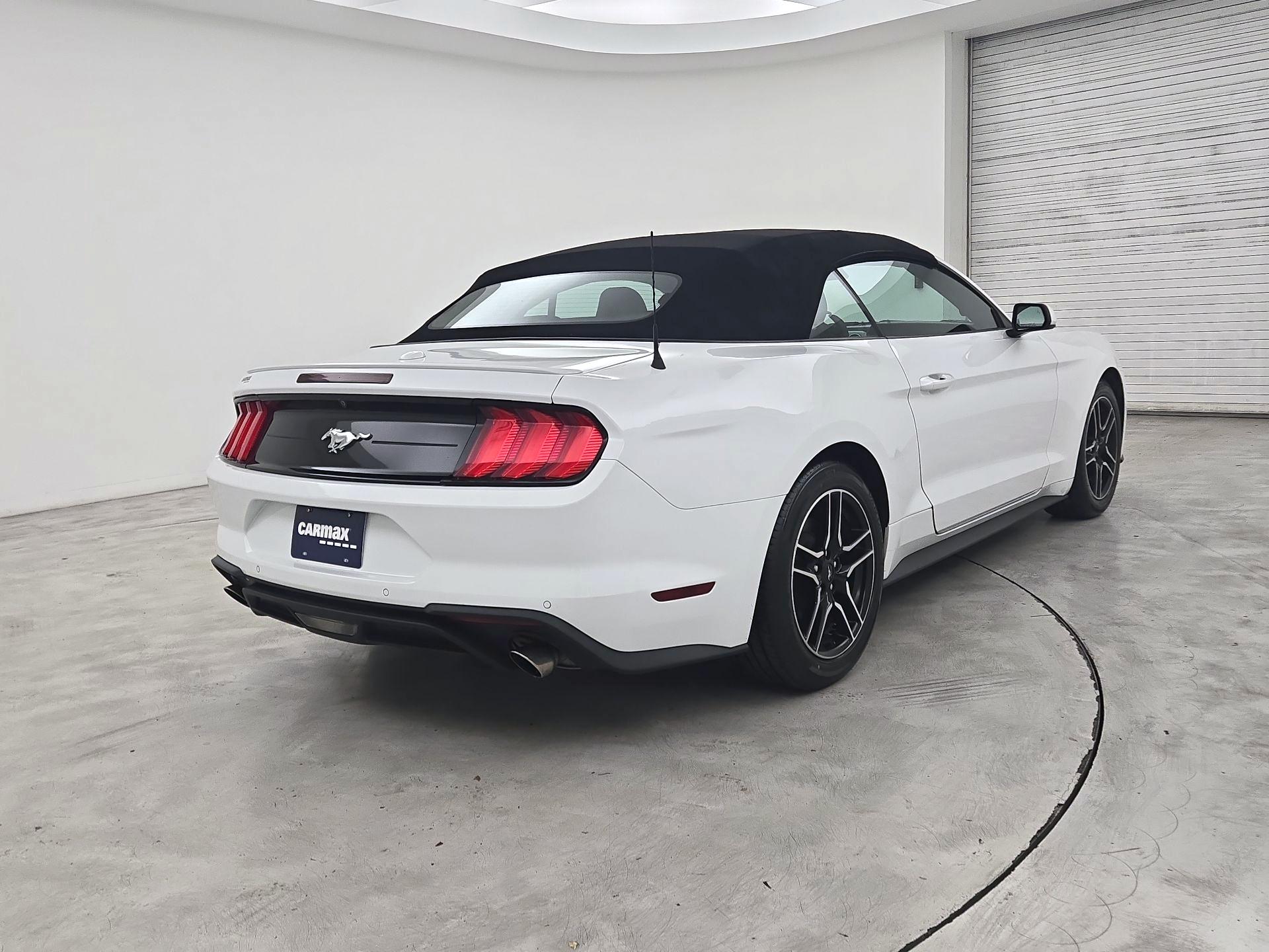 Thumbnail: 2022 Ford Mustang - 5