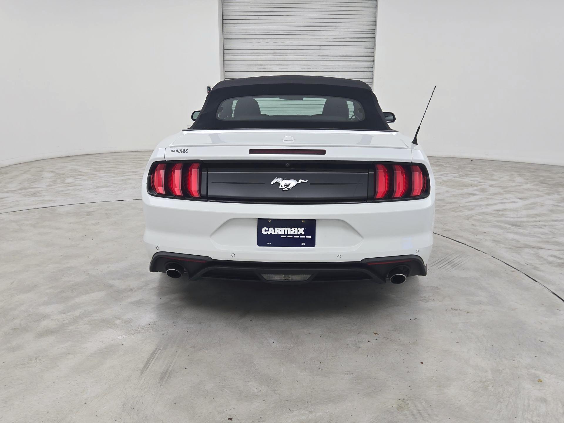 Thumbnail: 2022 Ford Mustang - 6