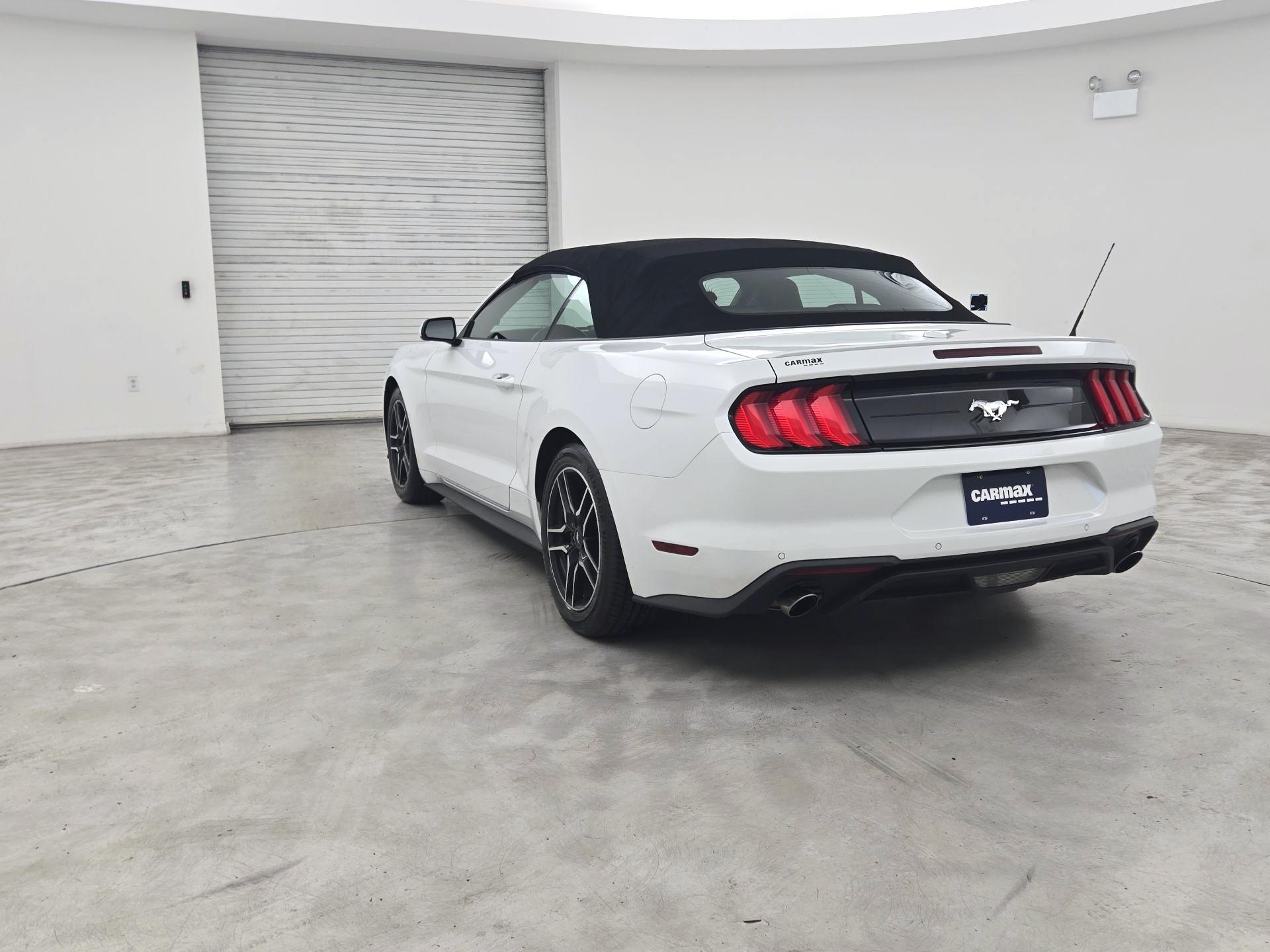 Thumbnail: 2022 Ford Mustang - 7