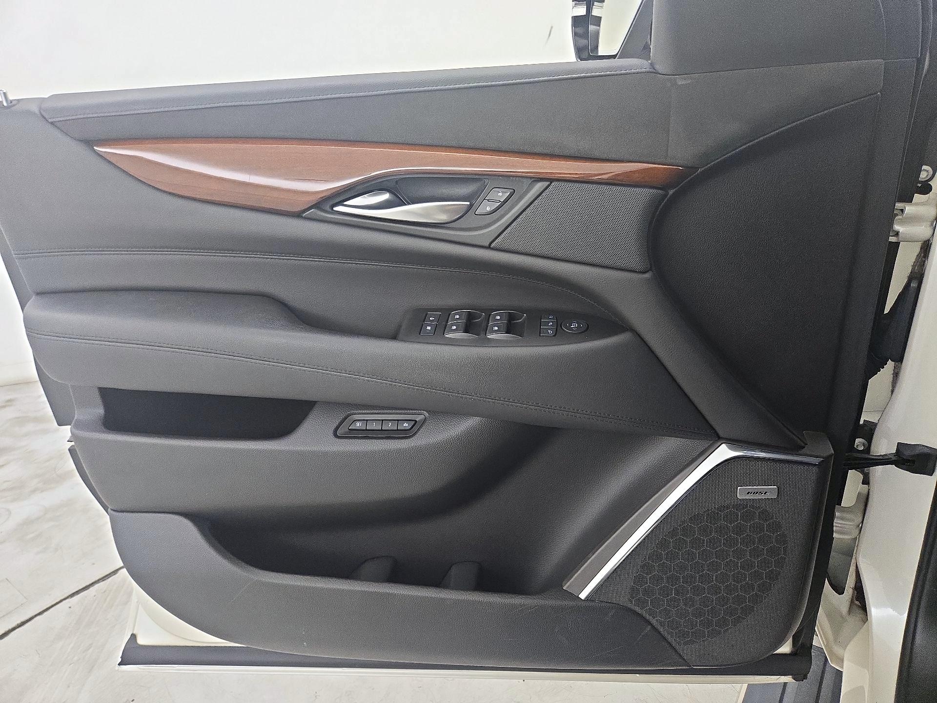Thumbnail: 2015 Cadillac Escalade - 12