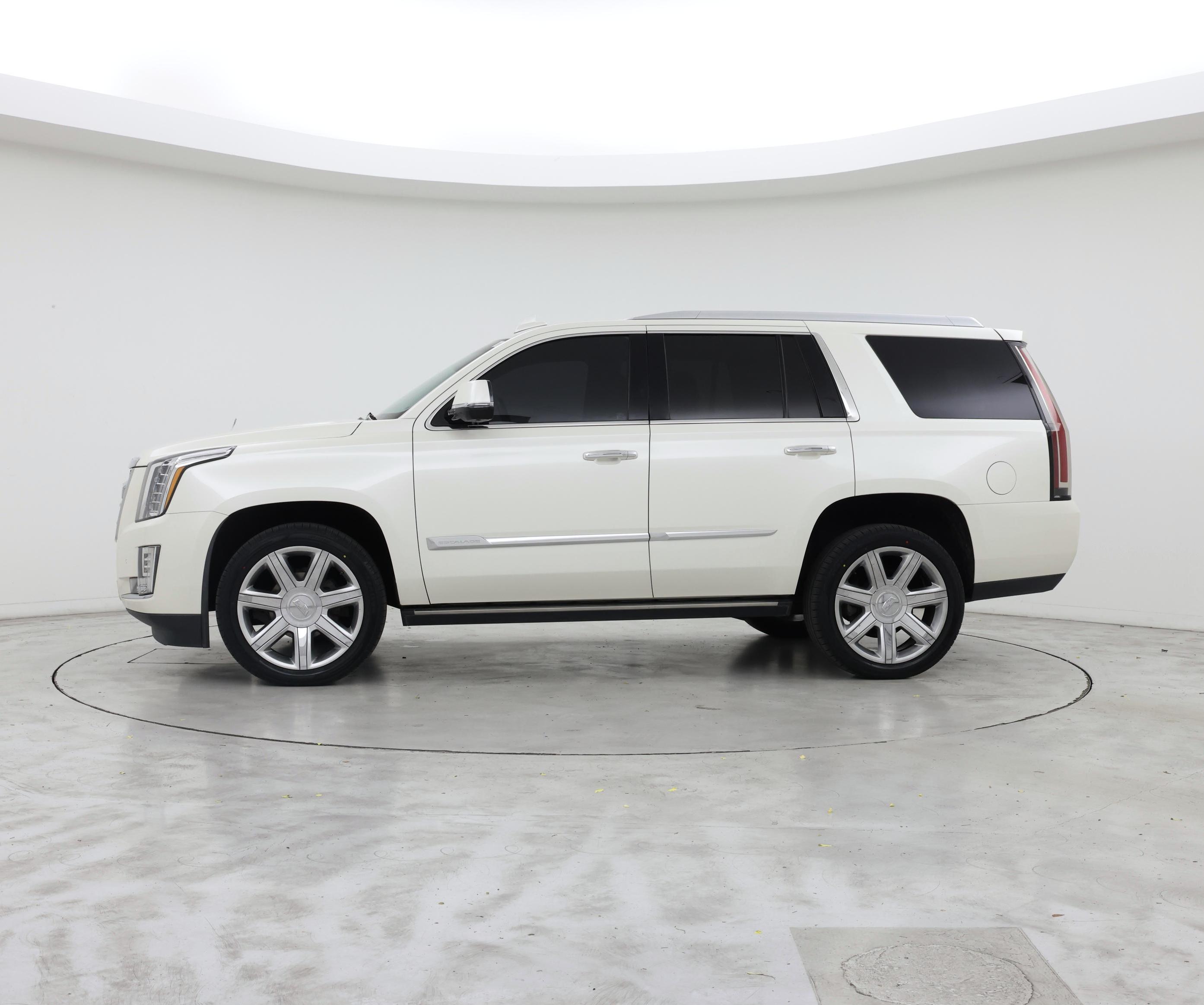 Thumbnail: 2015 Cadillac Escalade - 3