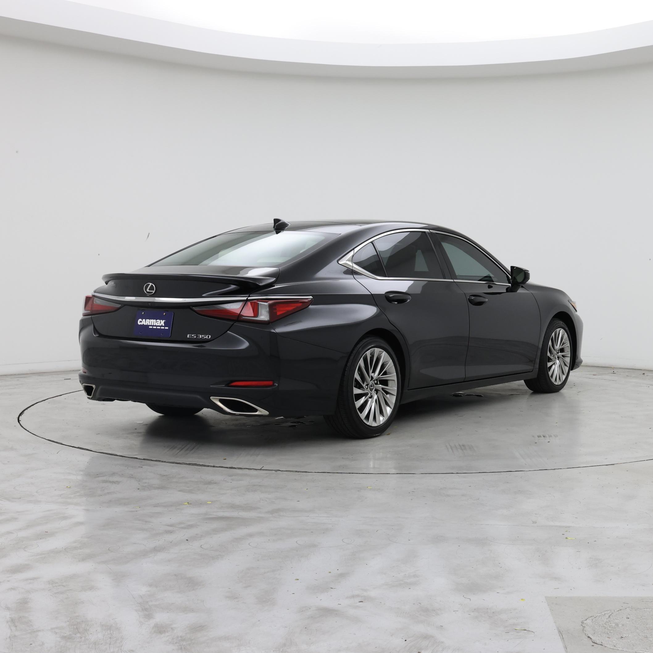 Thumbnail: 2022 Lexus ES - 8