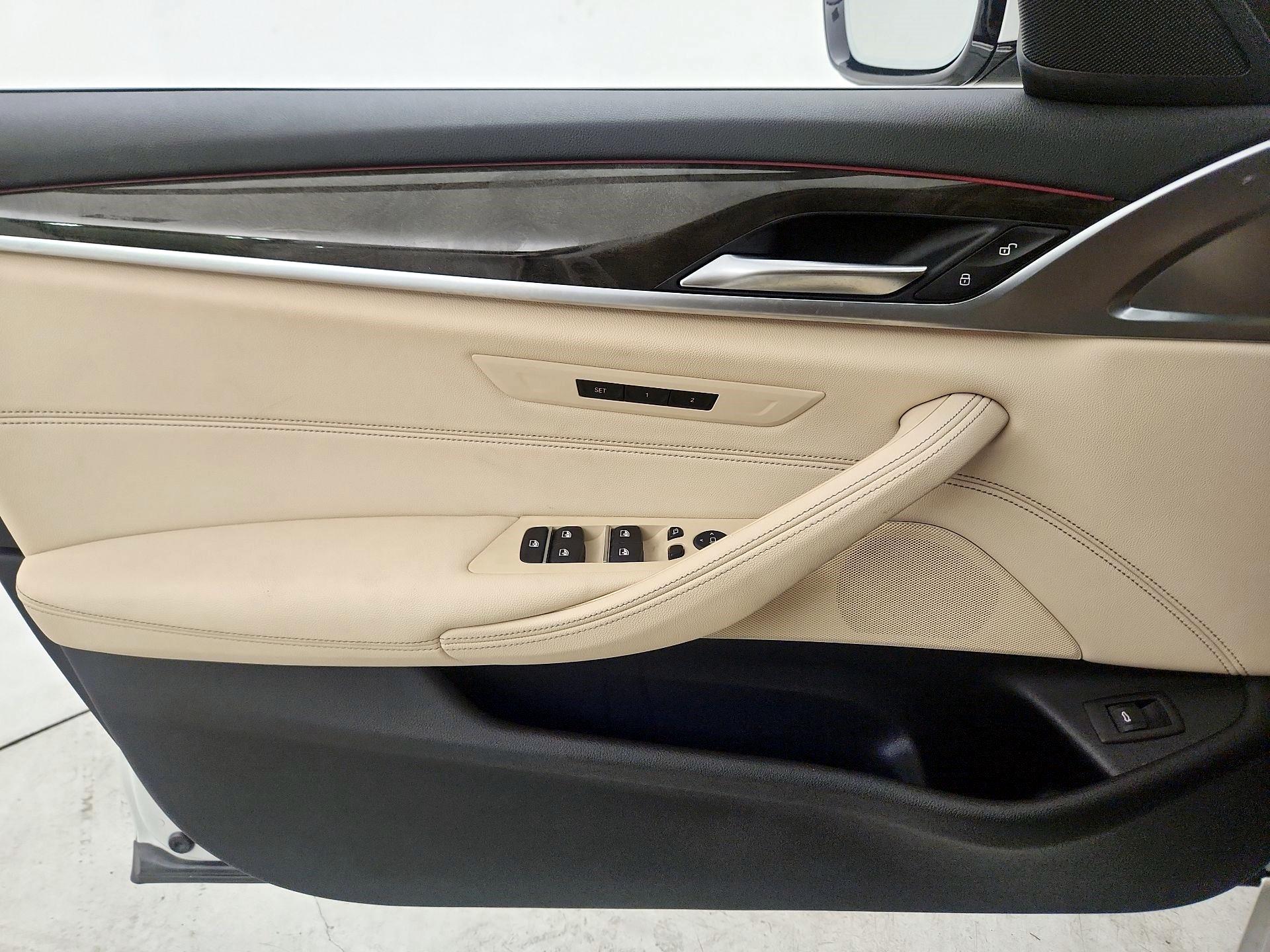 Thumbnail: 2022 BMW 5 Series - 12