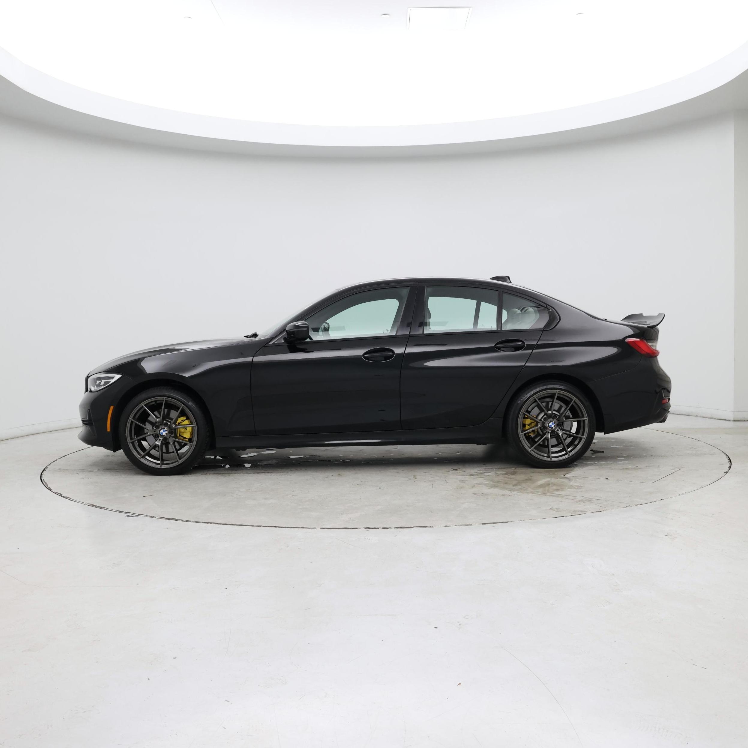 Thumbnail: 2021 BMW 3 Series - 3