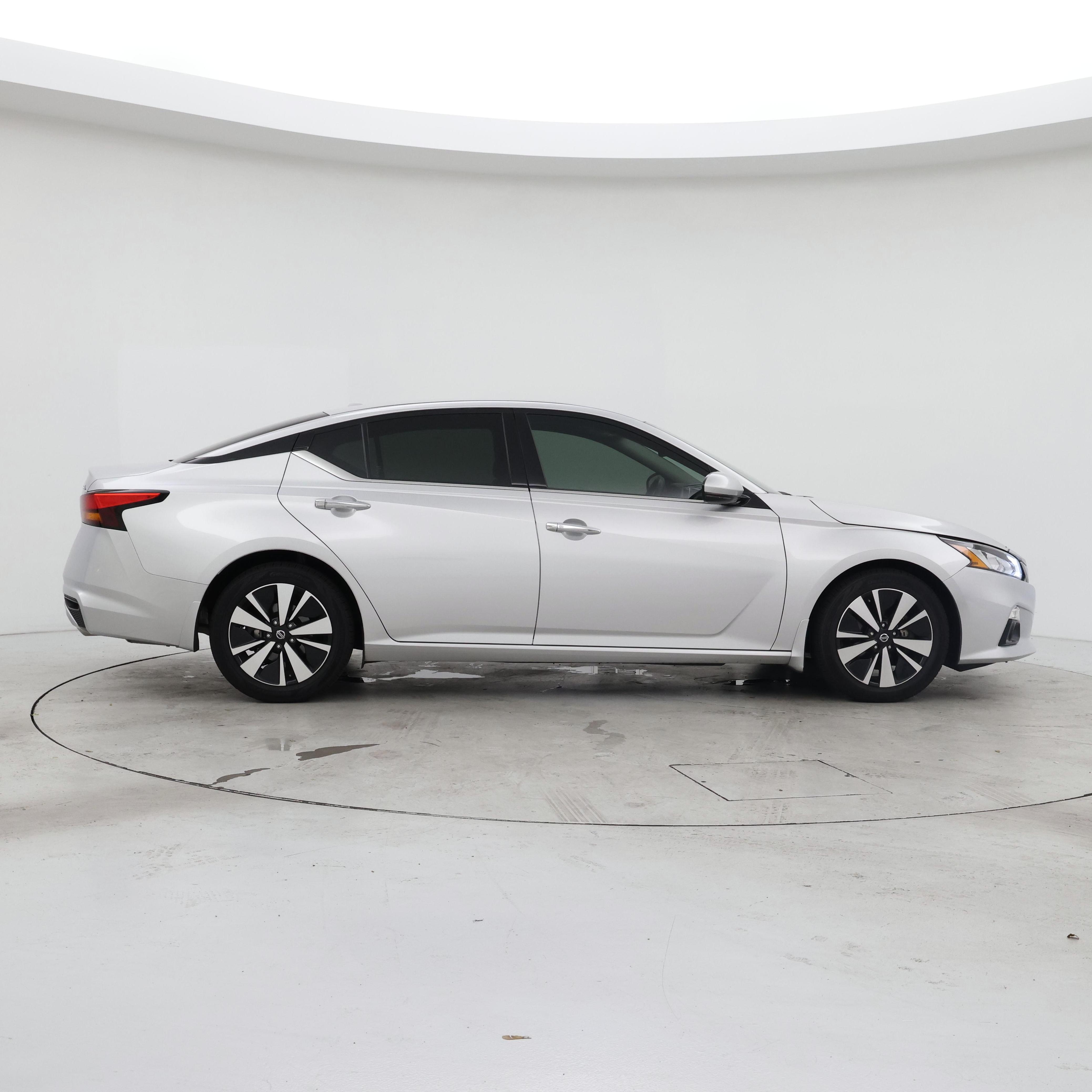 Thumbnail: 2019 Nissan Altima - 7