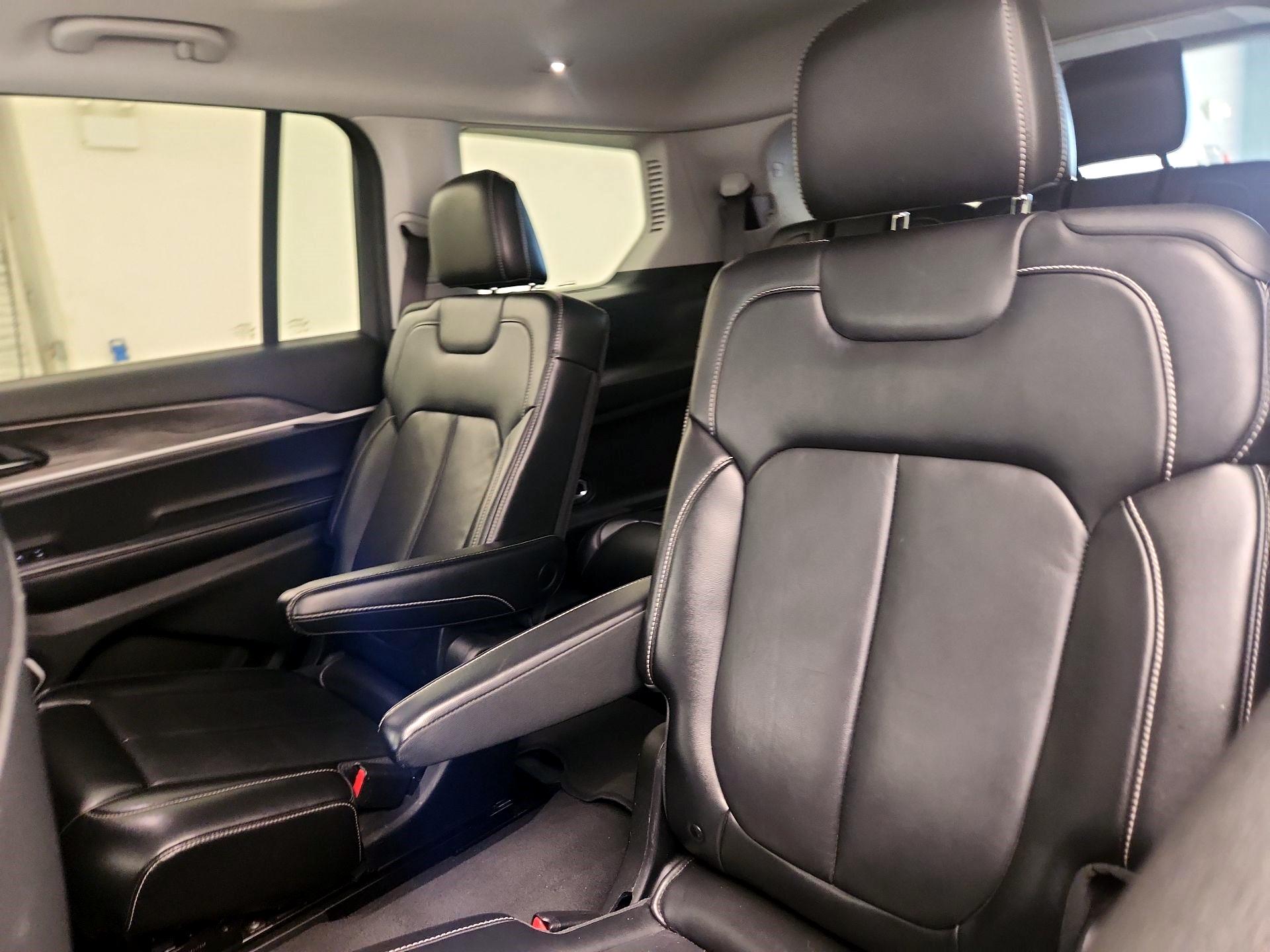 Thumbnail: 2021 Jeep Grand Cherokee L - 20