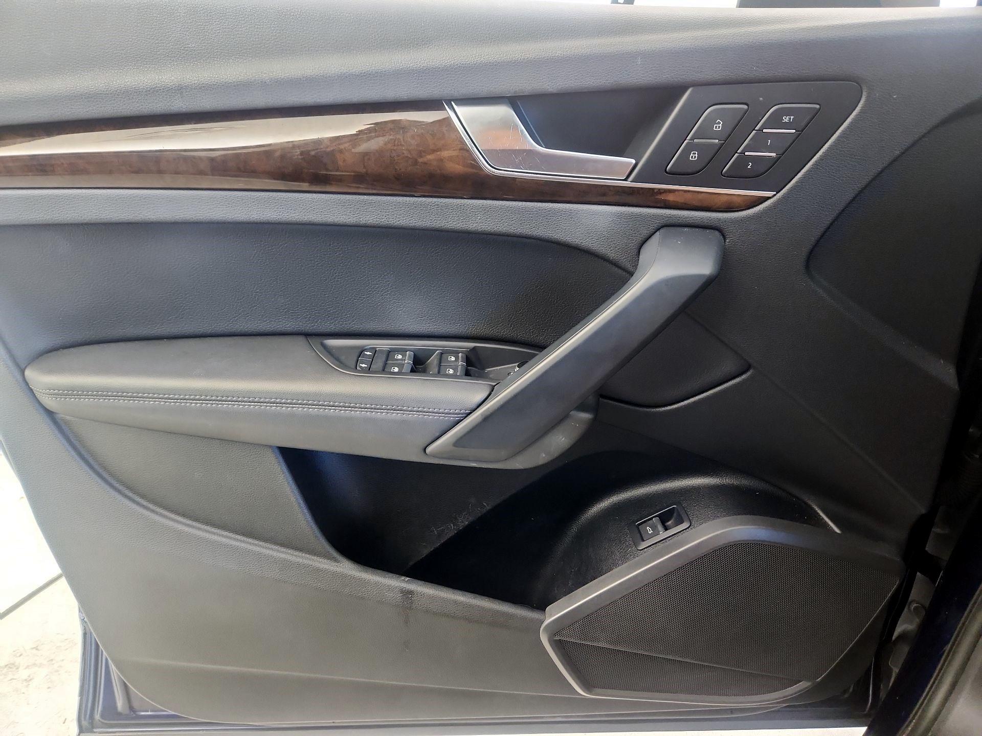 Thumbnail: 2019 Audi Q5 - 10