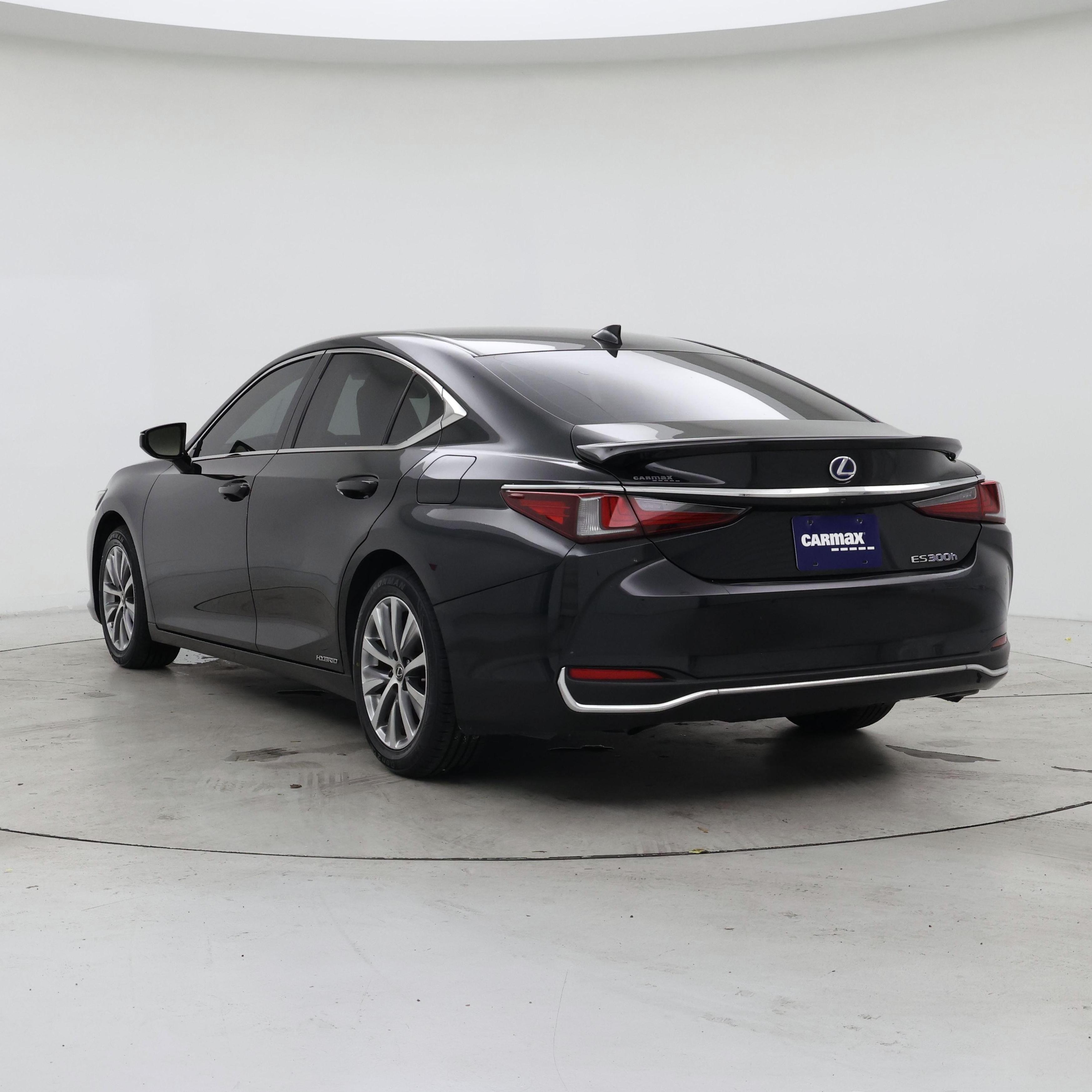 Thumbnail: 2021 Lexus ES - 2