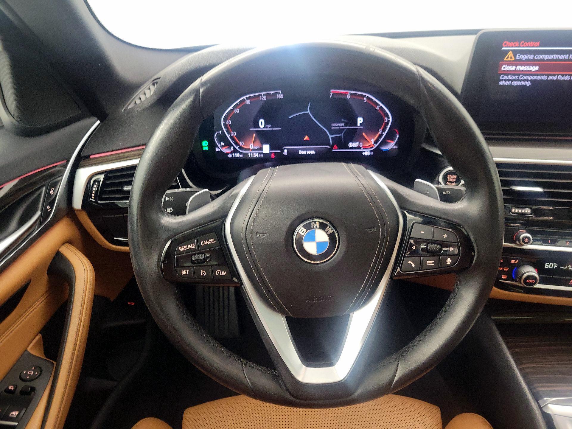 Thumbnail: 2022 BMW 5 Series - 10