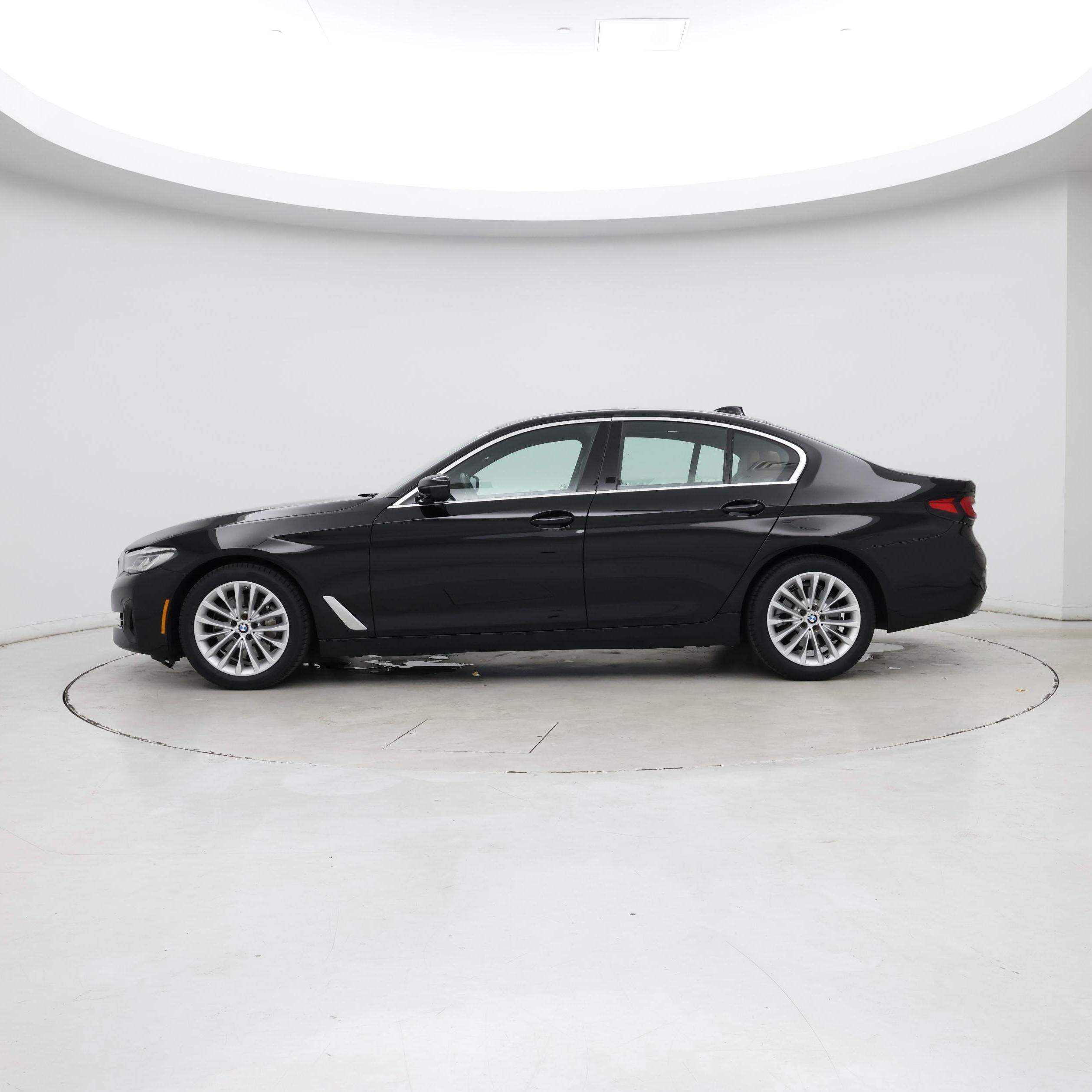 Thumbnail: 2022 BMW 5 Series - 3