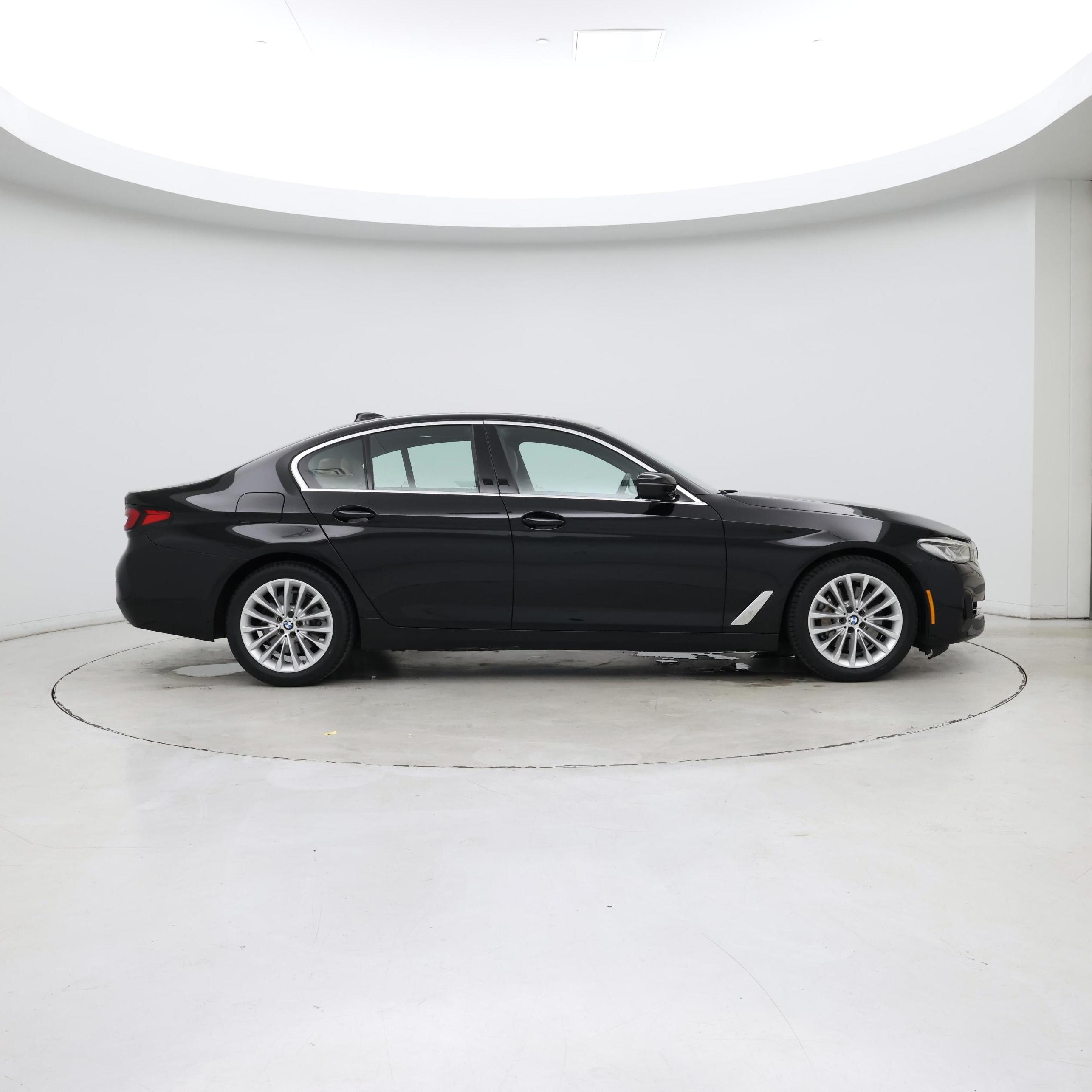 Thumbnail: 2022 BMW 5 Series - 7