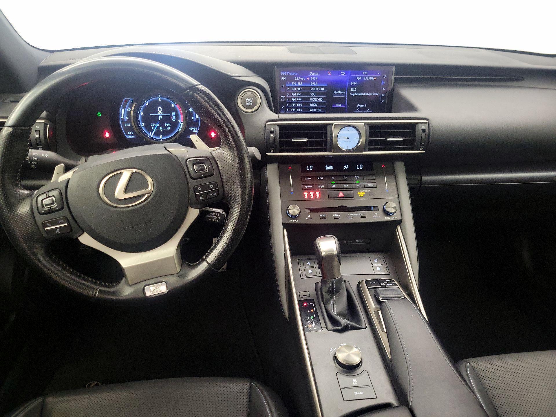 Thumbnail: 2020 Lexus IS - 9