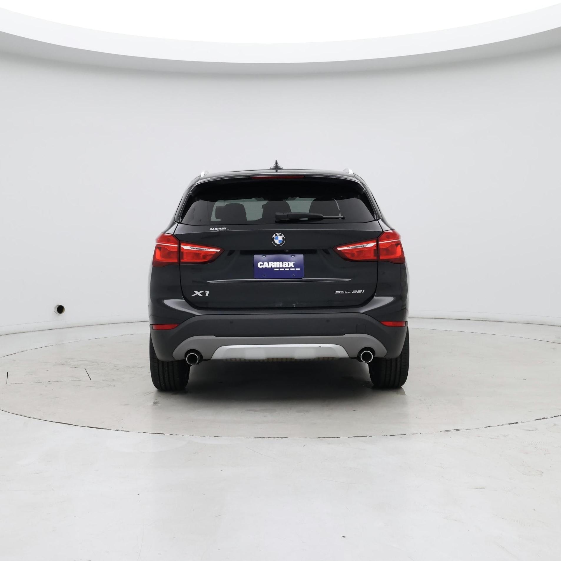 Thumbnail: 2019 BMW X1 - 6