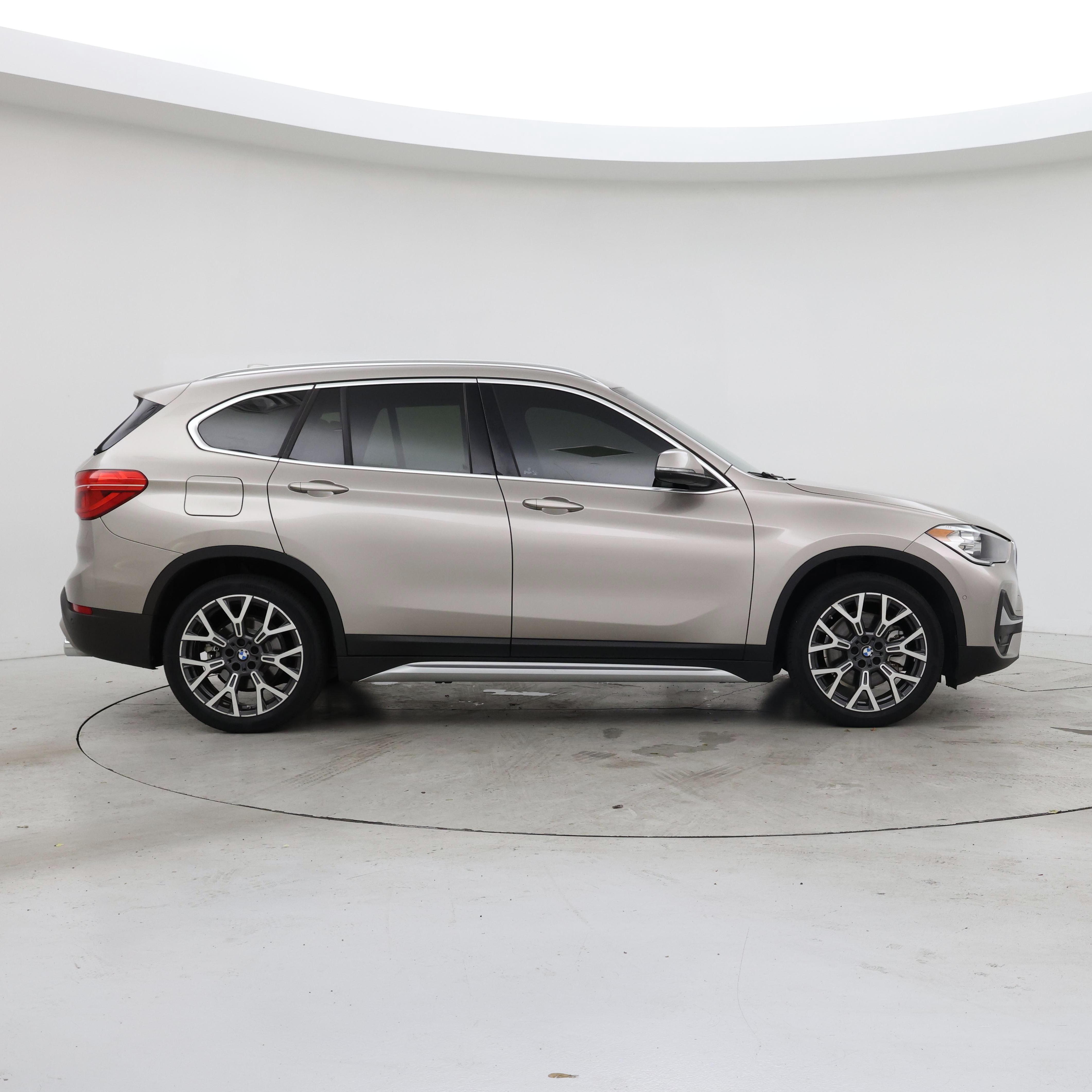 Thumbnail: 2022 BMW X1 - 7