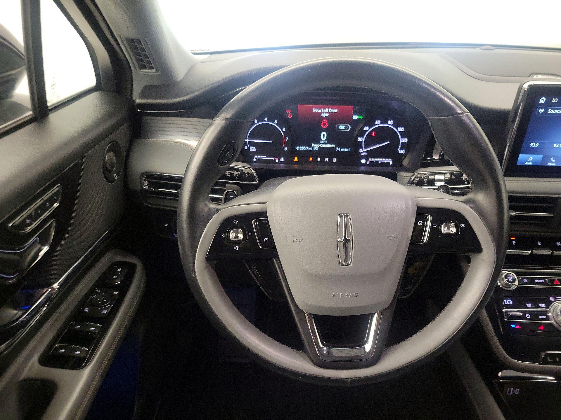 Thumbnail: 2020 Lincoln Corsair - 10
