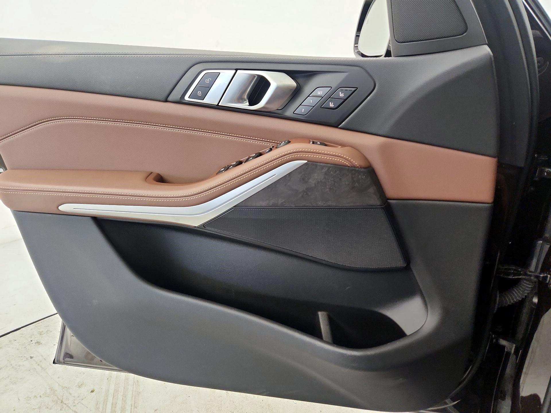 Thumbnail: 2022 BMW X5 - 12