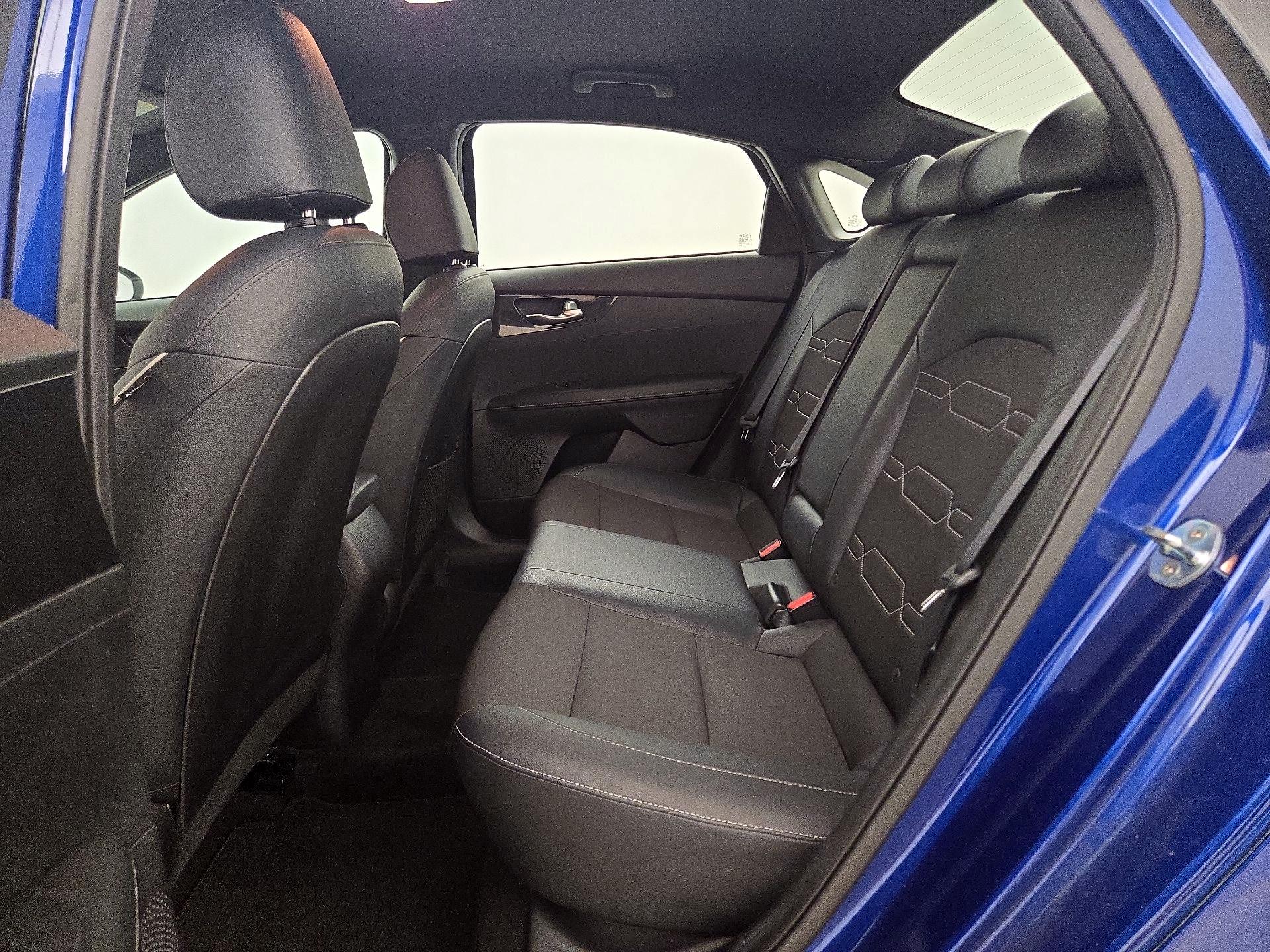 Thumbnail: 2021 Kia Forte - 19