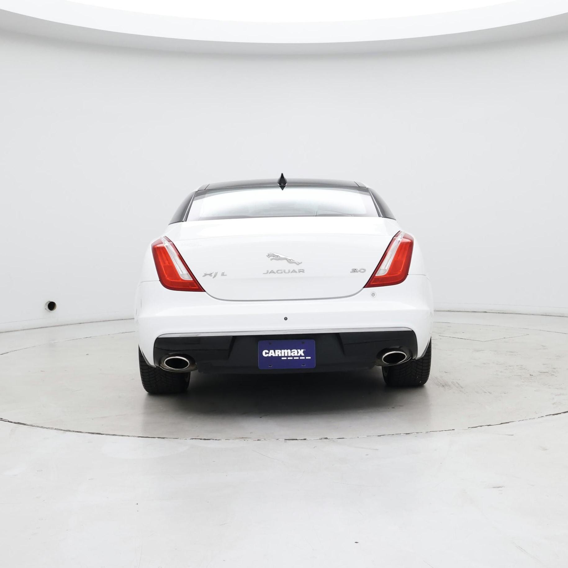 Thumbnail: 2019 Jaguar XJ - 6