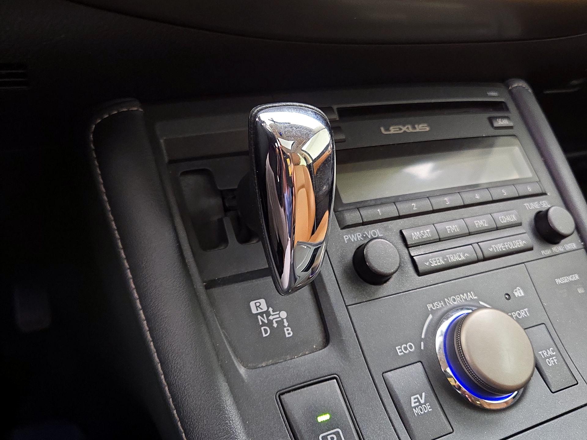 Thumbnail: 2014 Lexus CT - 16