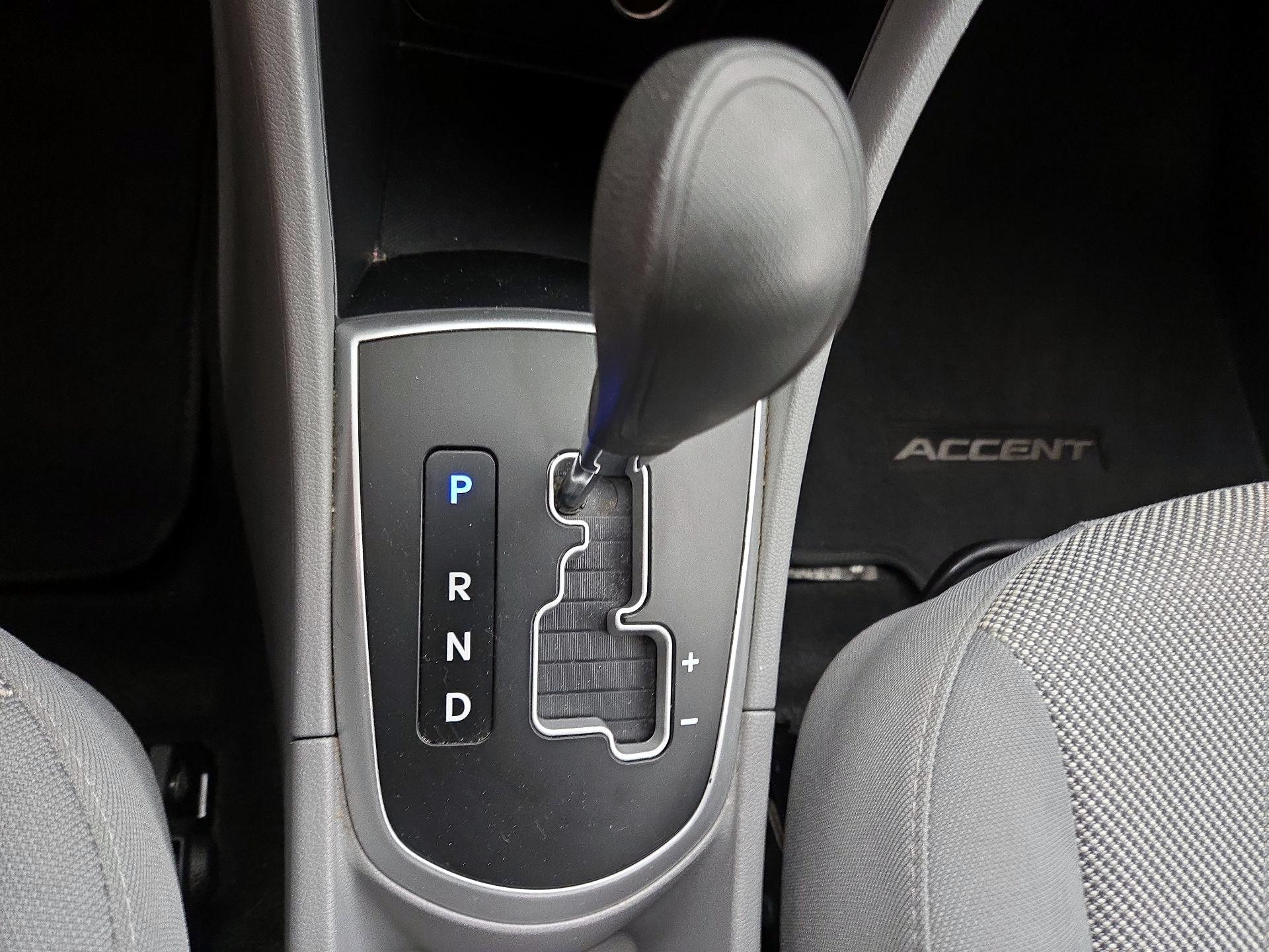 Thumbnail: 2013 Hyundai Accent - 16
