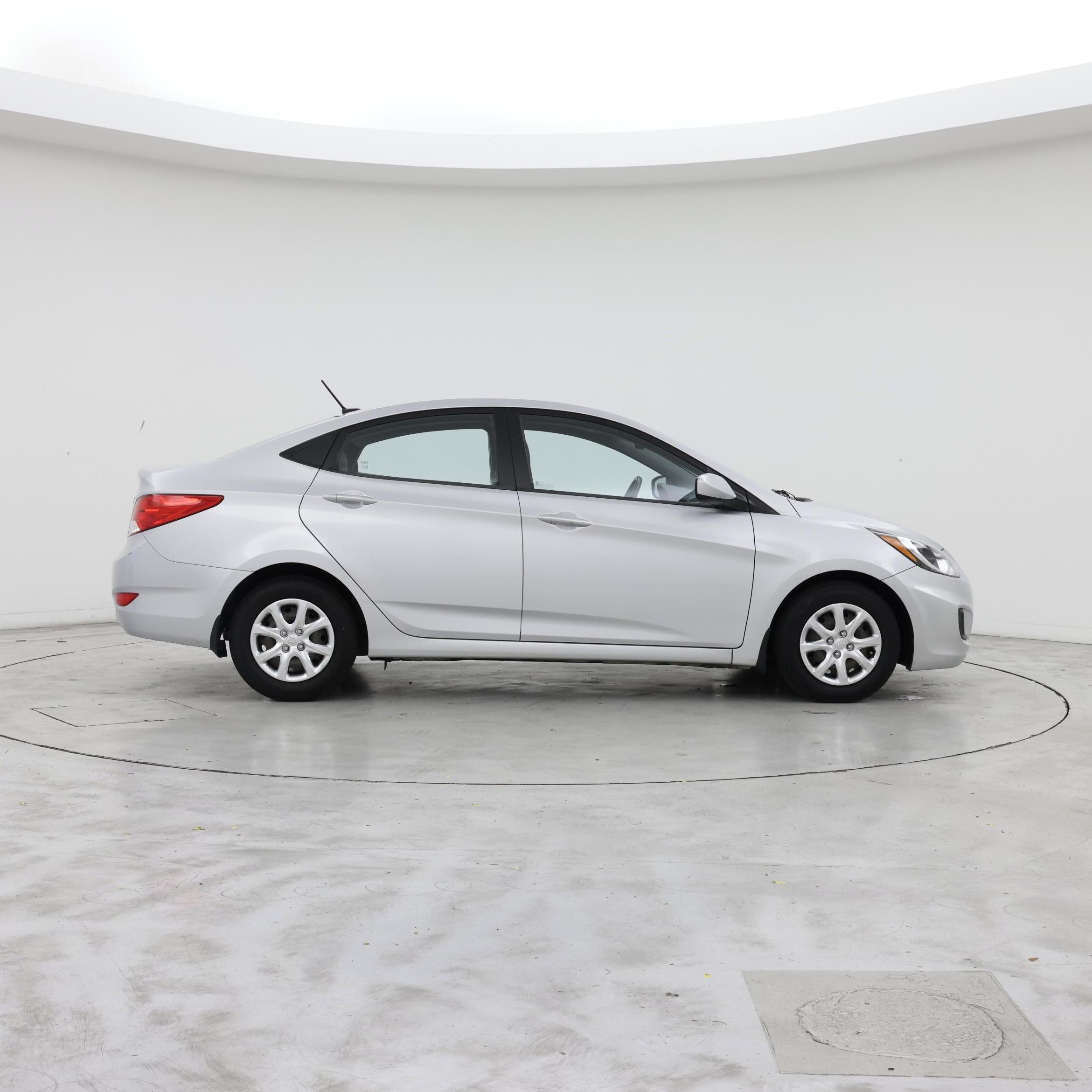 Thumbnail: 2013 Hyundai Accent - 7