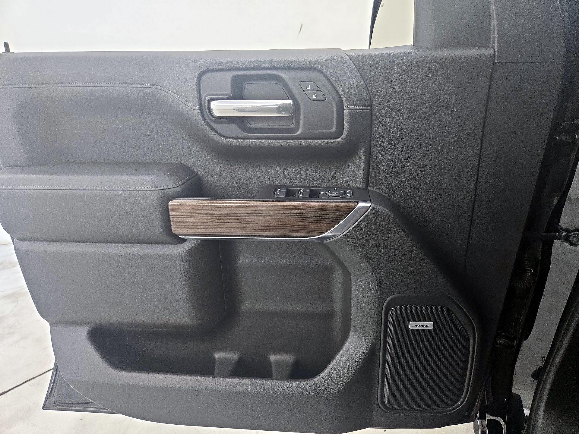 Thumbnail: 2019 Chevrolet Silverado 1500 - 12