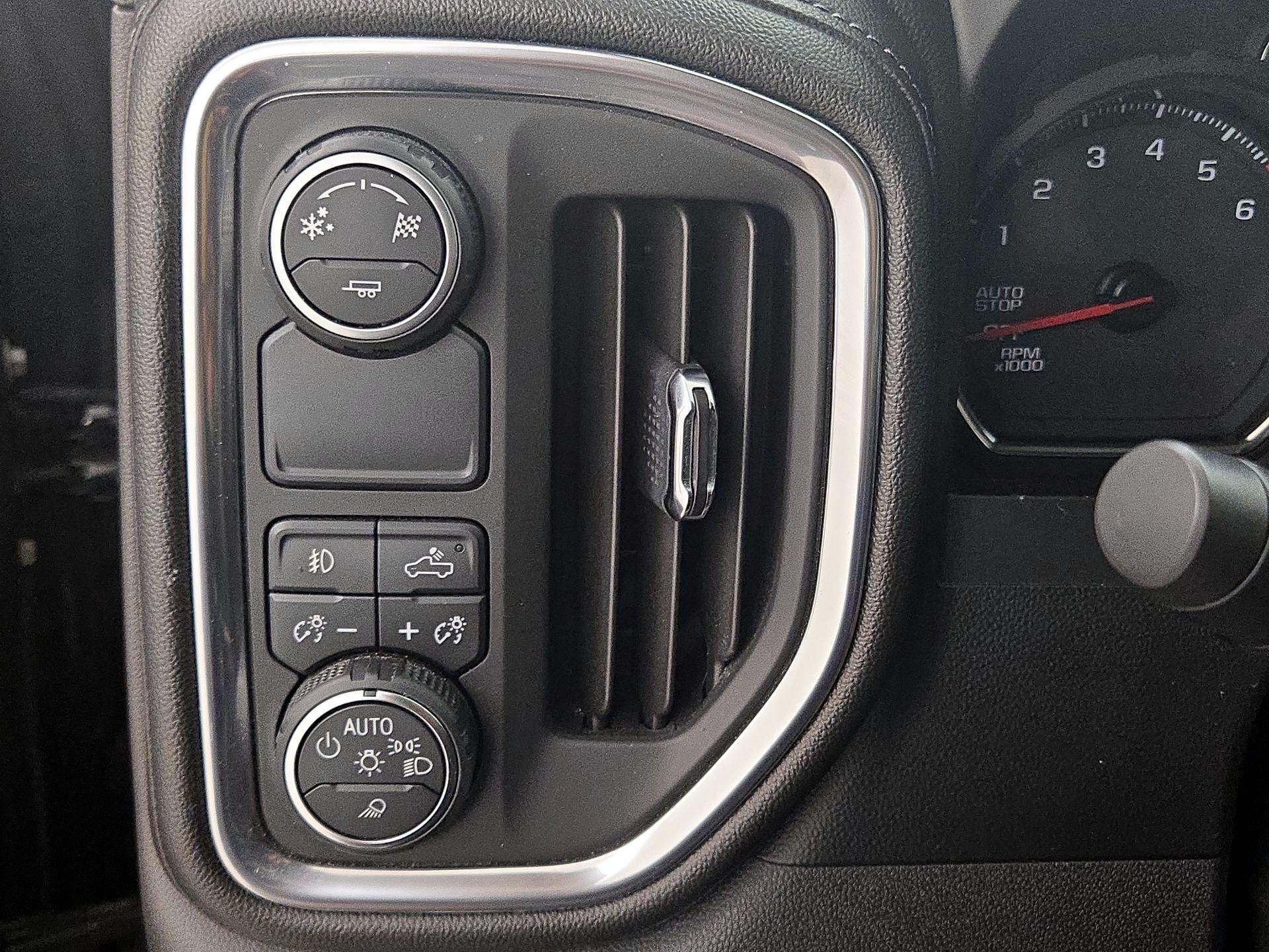 Thumbnail: 2019 Chevrolet Silverado 1500 - 13
