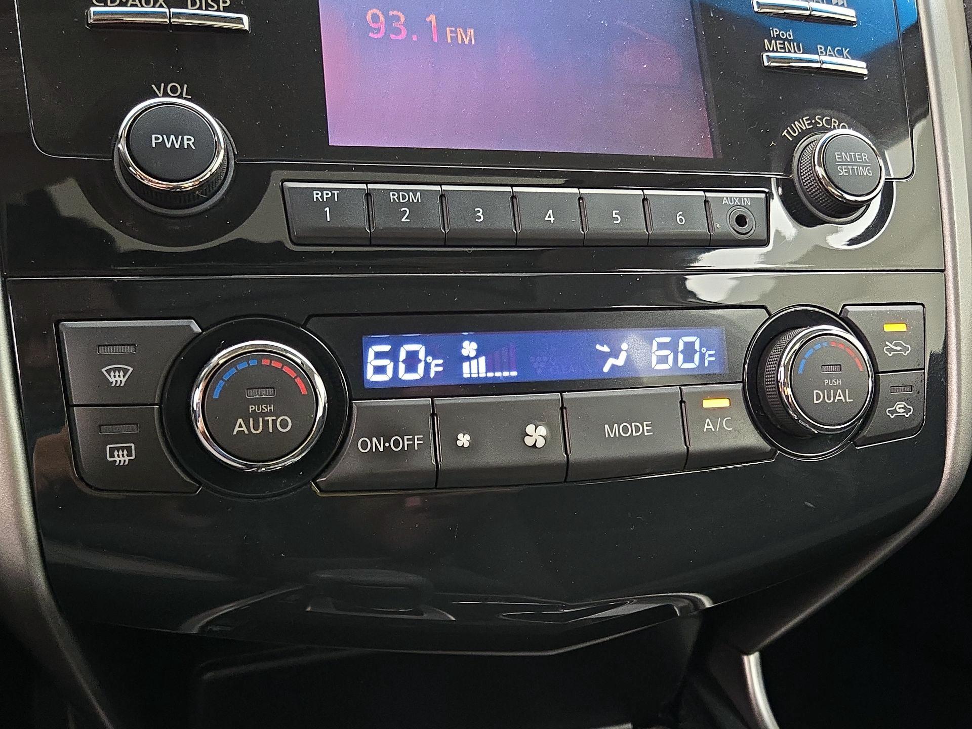 Thumbnail: 2013 Nissan Altima - 16