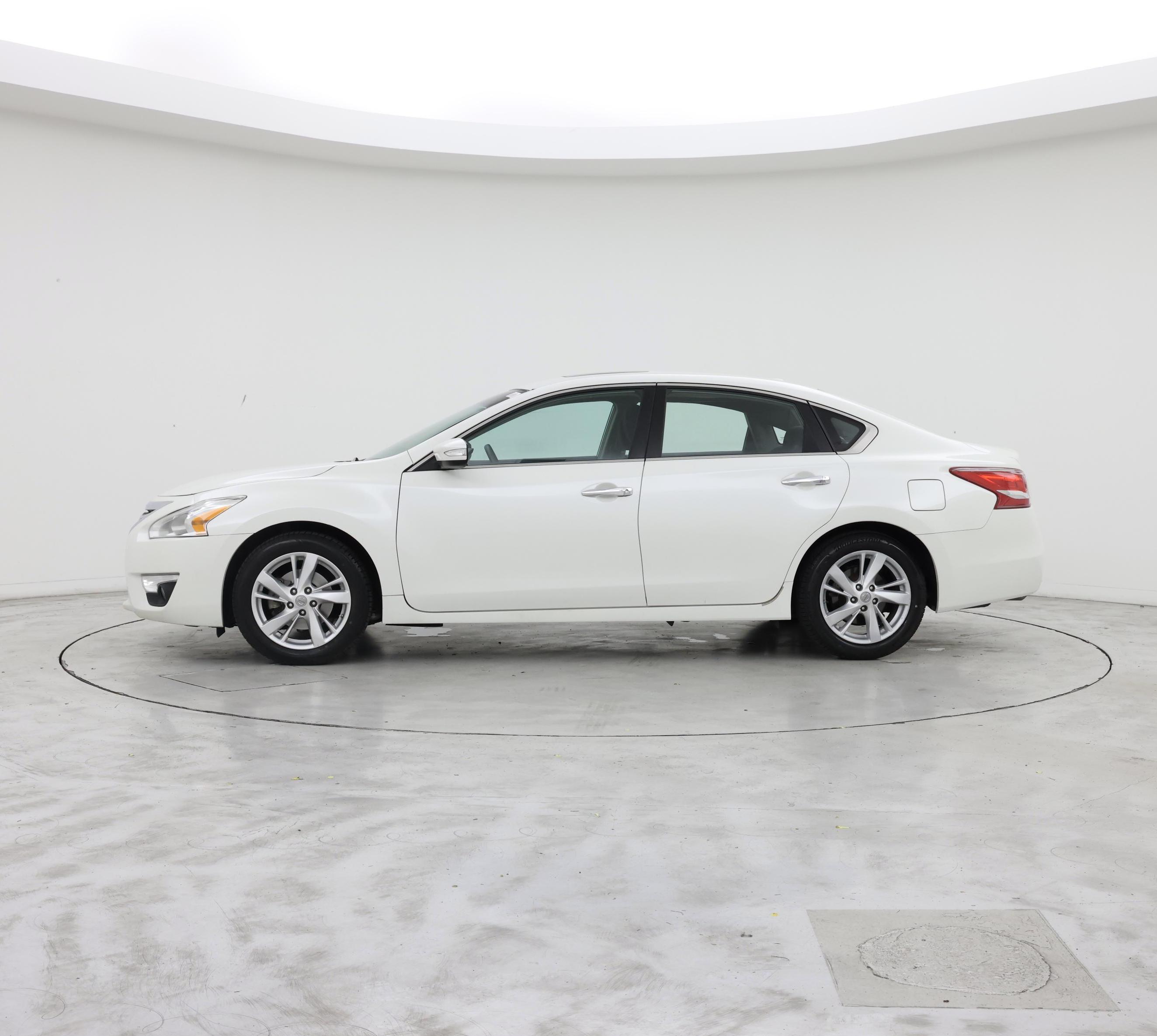 Thumbnail: 2013 Nissan Altima - 3