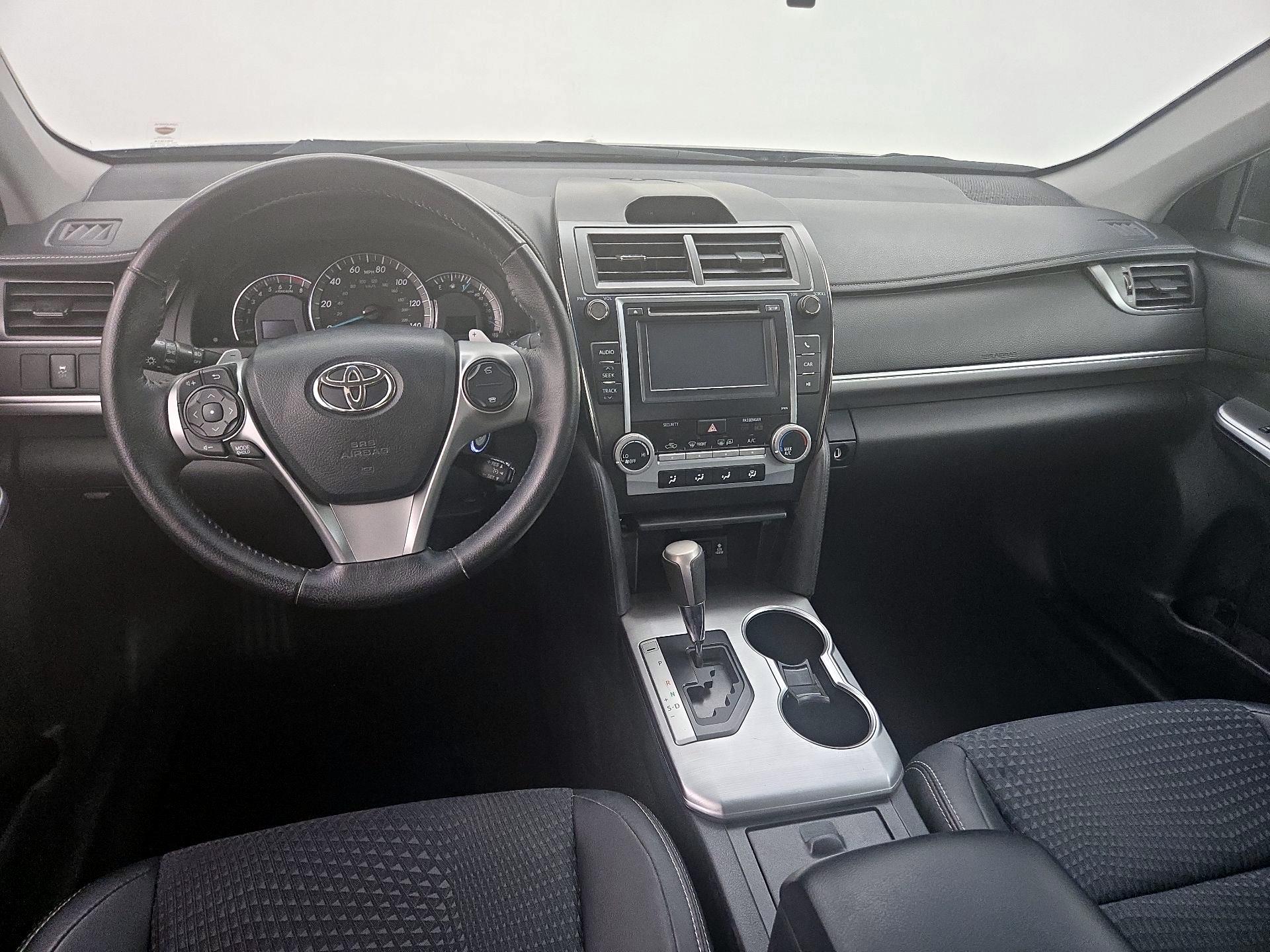 Thumbnail: 2013 Toyota Camry - 9