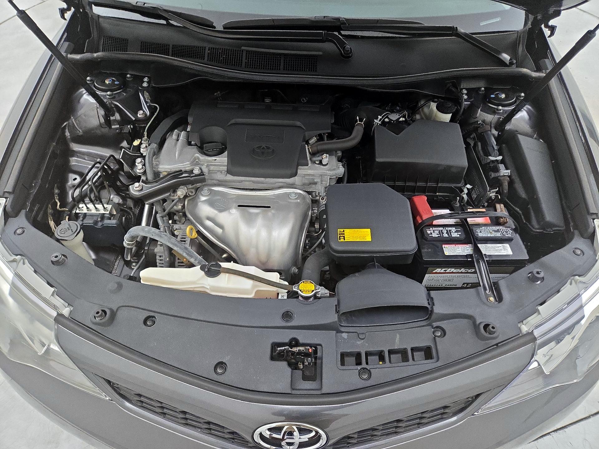 Thumbnail: 2013 Toyota Camry - 20