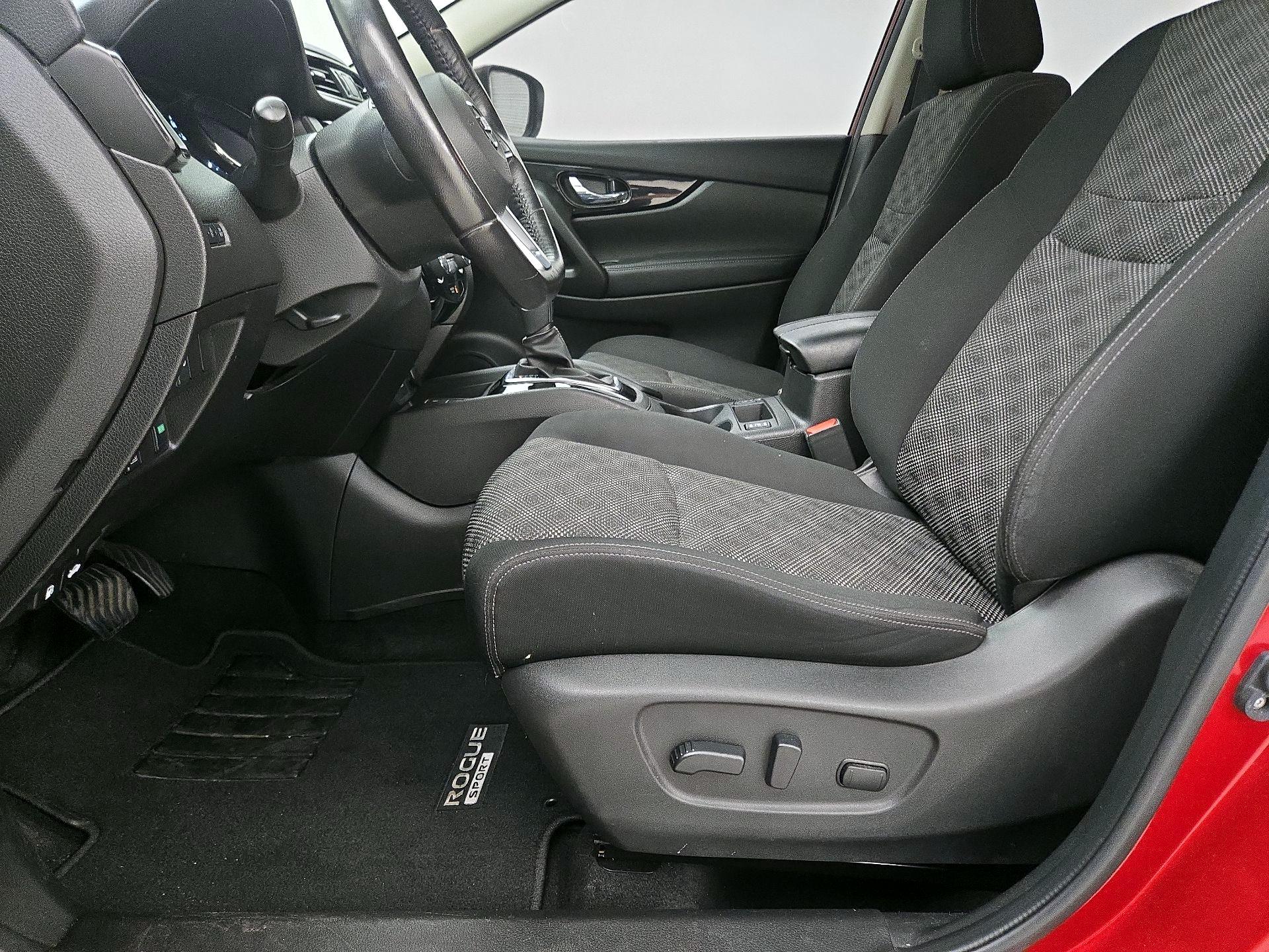 Thumbnail: 2019 Nissan Rogue Sport - 11