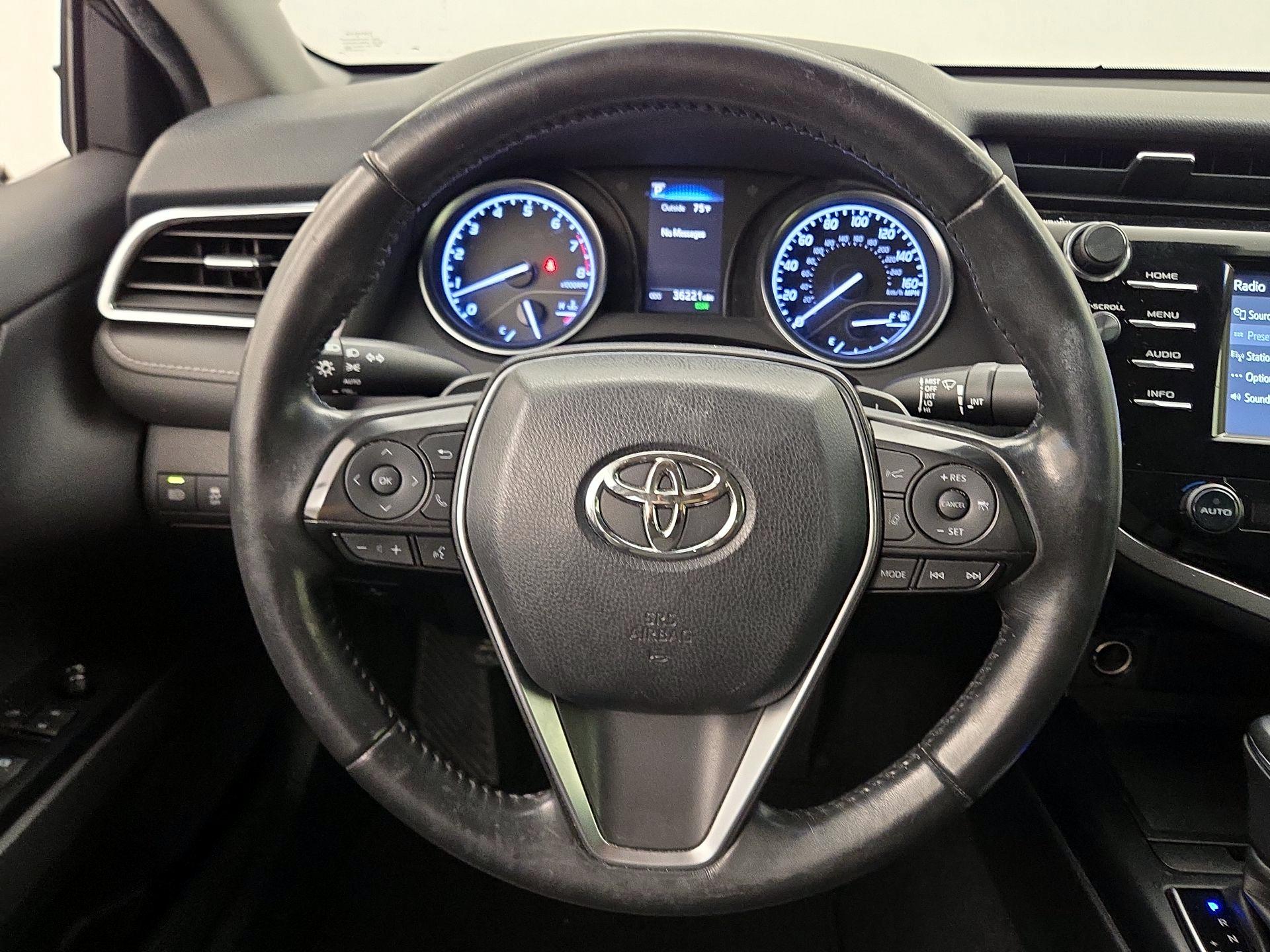 Thumbnail: 2018 Toyota Camry - 10