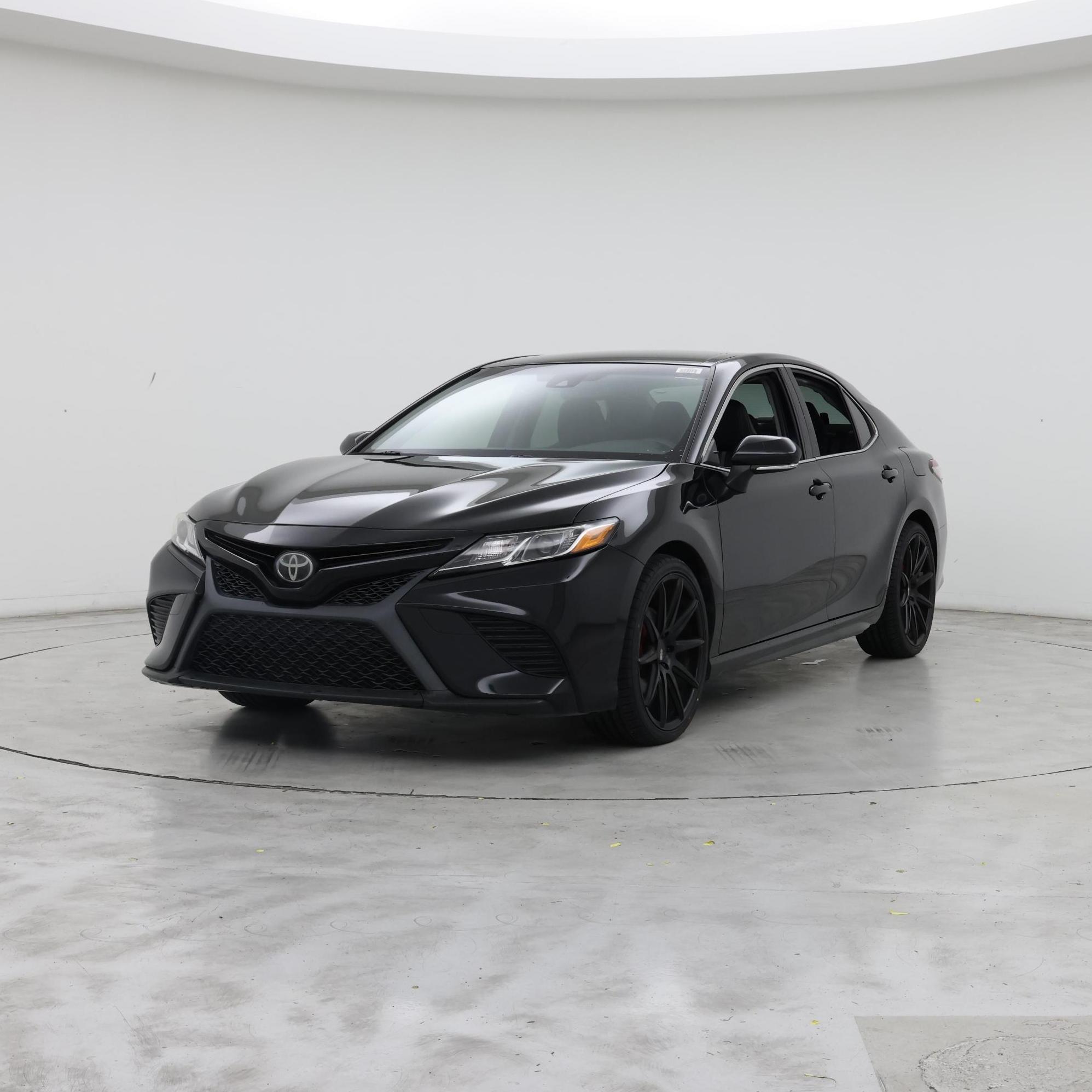 Thumbnail: 2018 Toyota Camry - 4