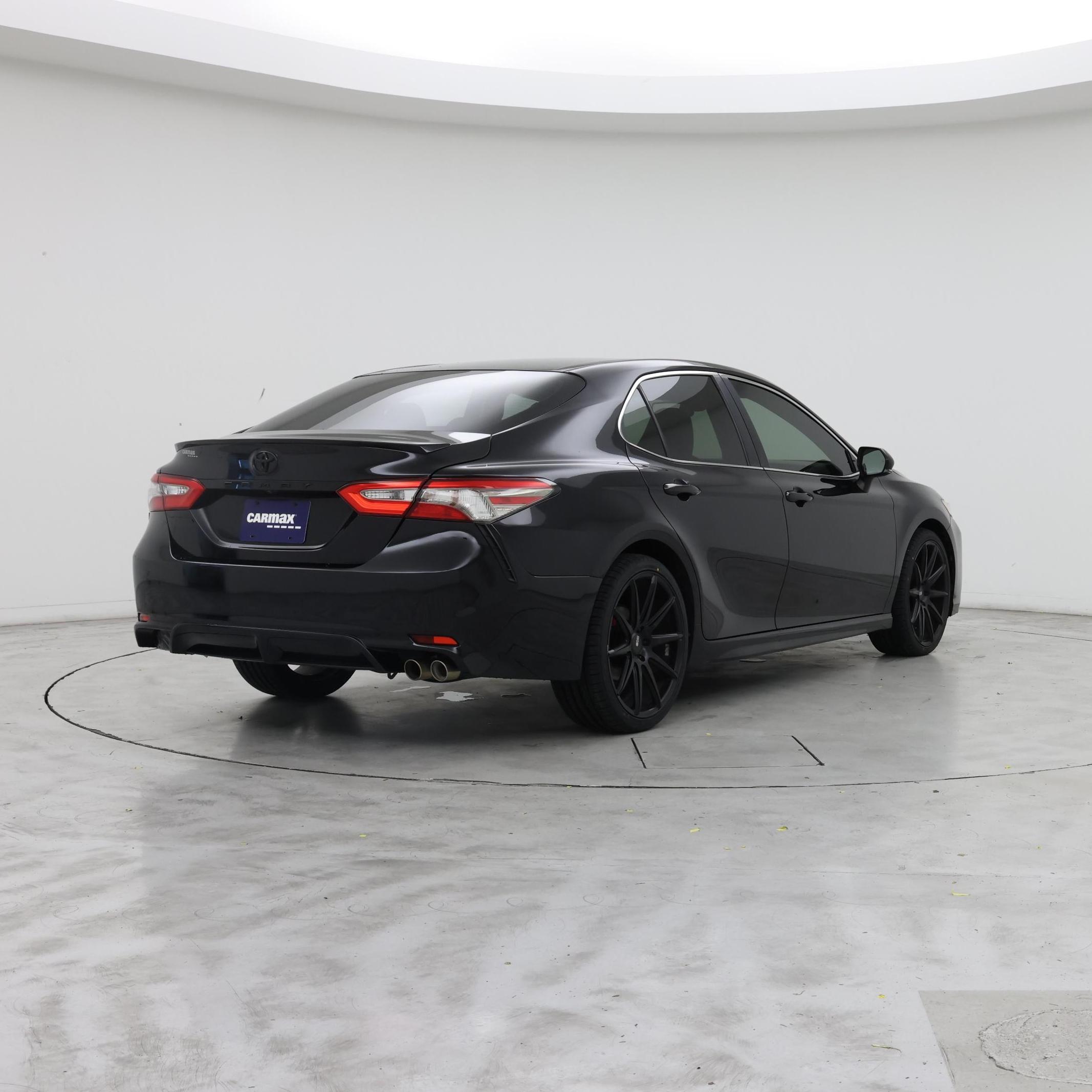Thumbnail: 2018 Toyota Camry - 8