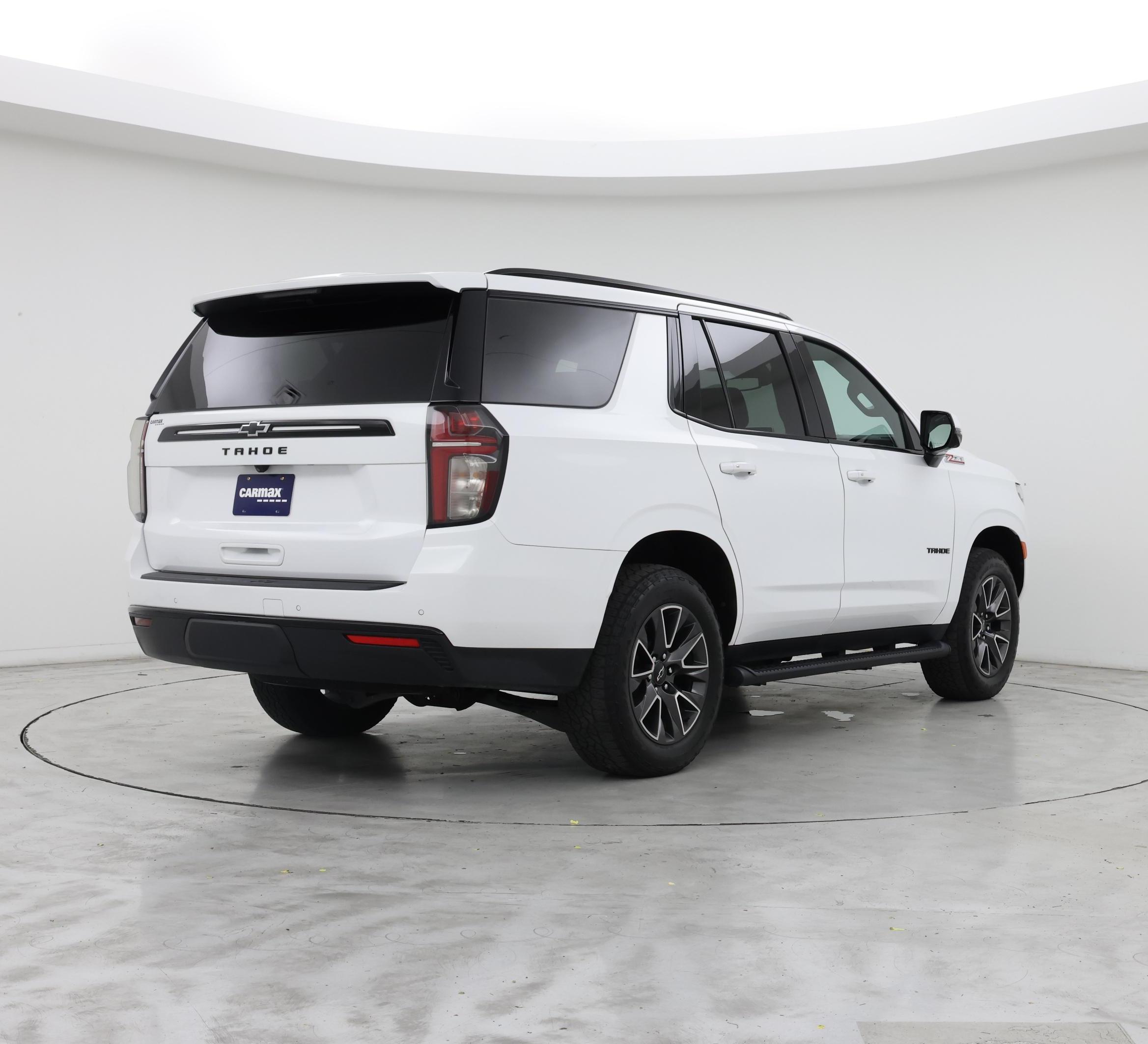 Thumbnail: 2023 Chevrolet Tahoe - 8