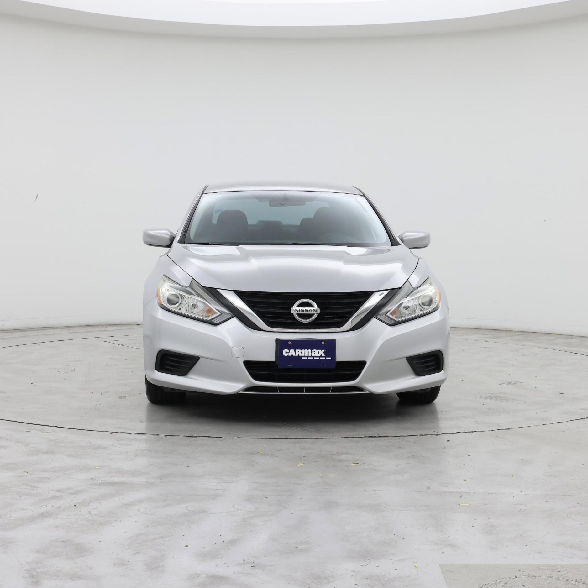 Thumbnail: 2017 Nissan Altima - 5