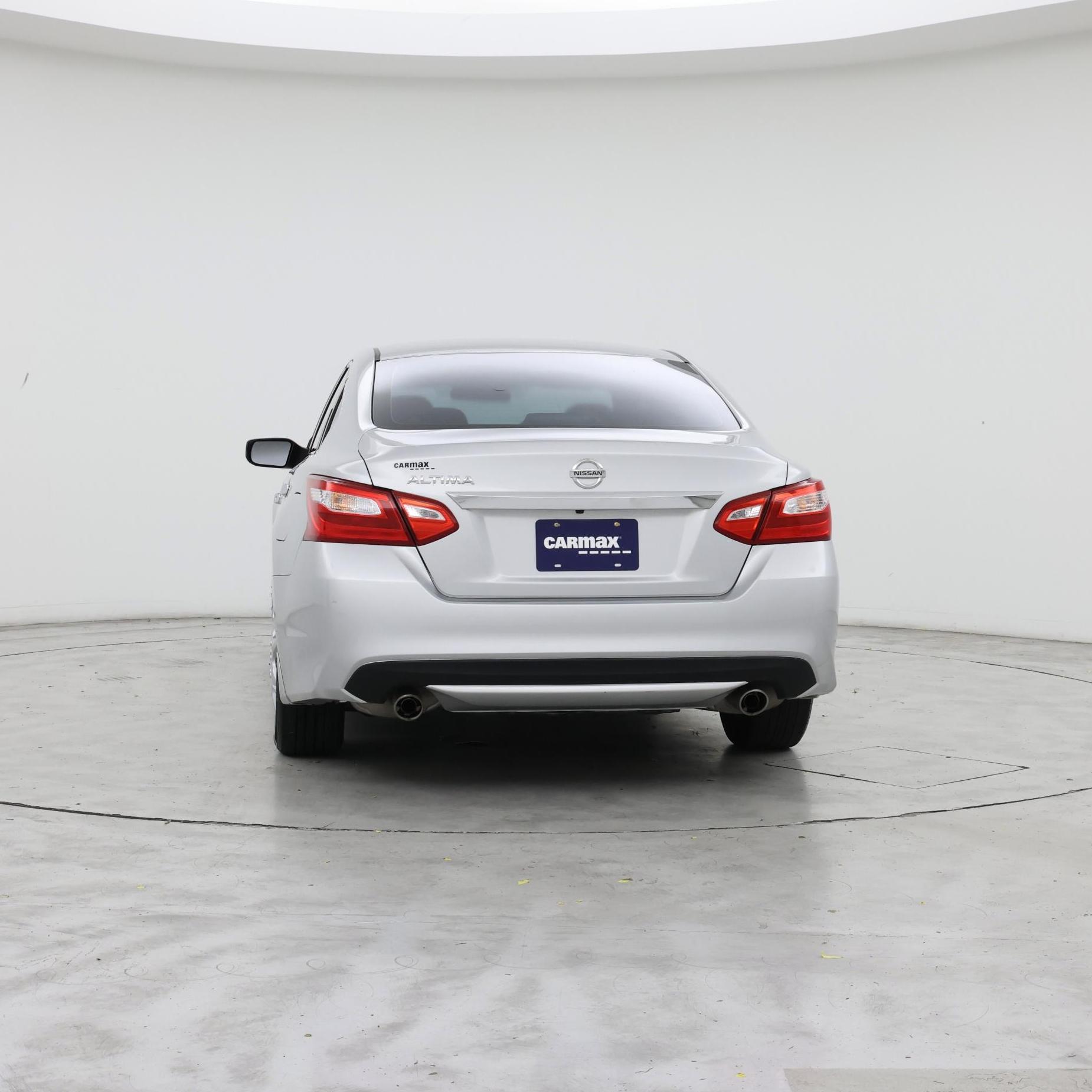Thumbnail: 2017 Nissan Altima - 6