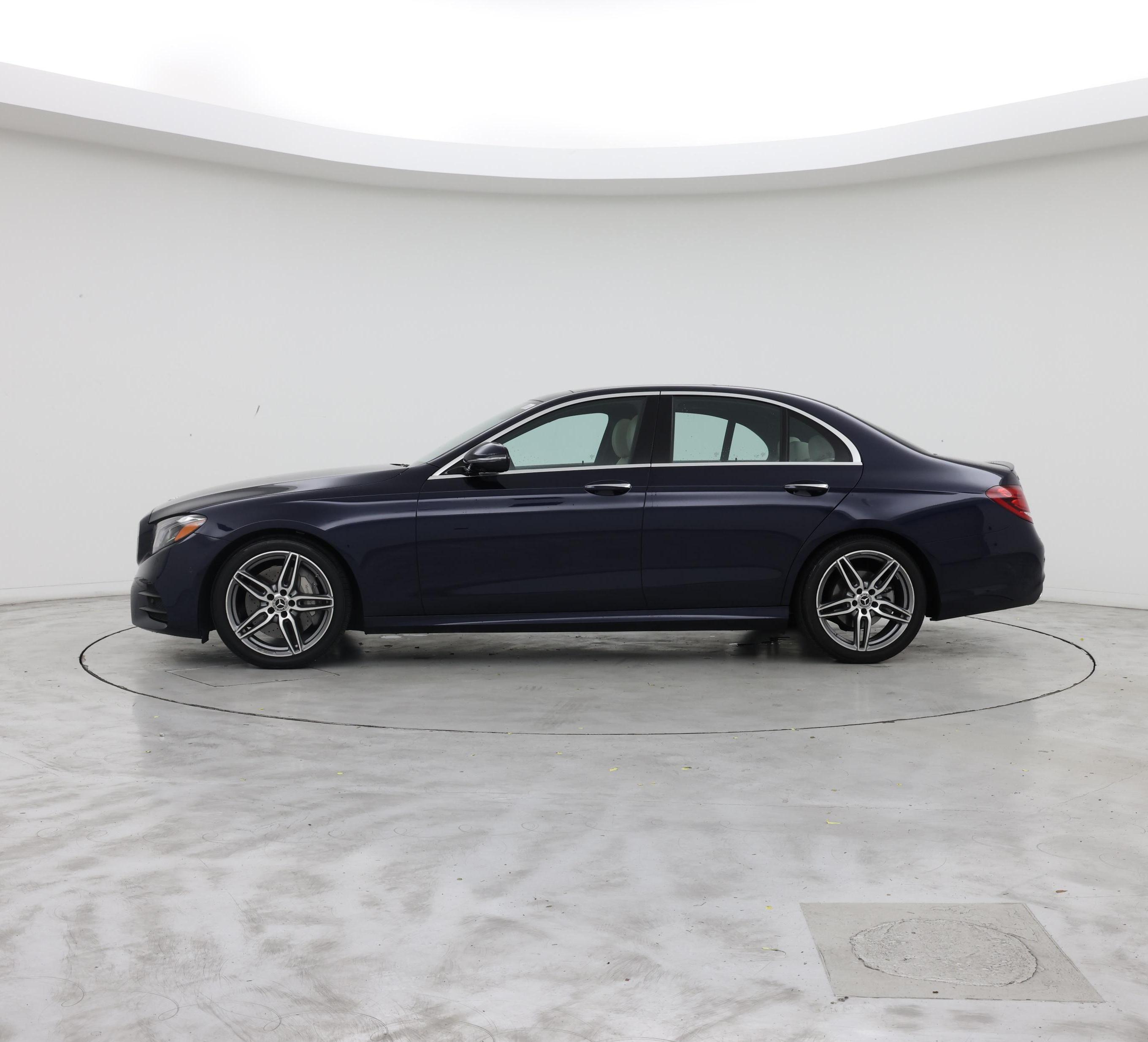 Thumbnail: 2019 Mercedes-Benz E-Class - 3