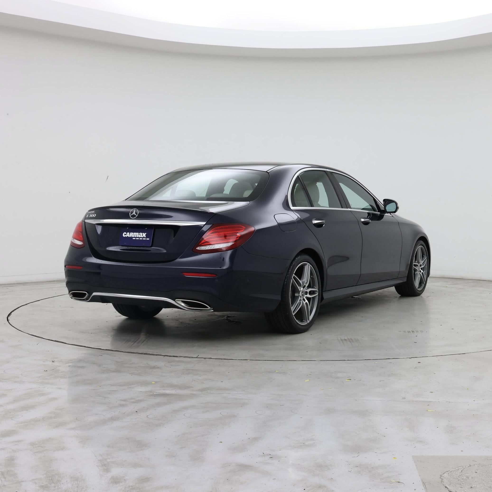 Thumbnail: 2019 Mercedes-Benz E-Class - 8