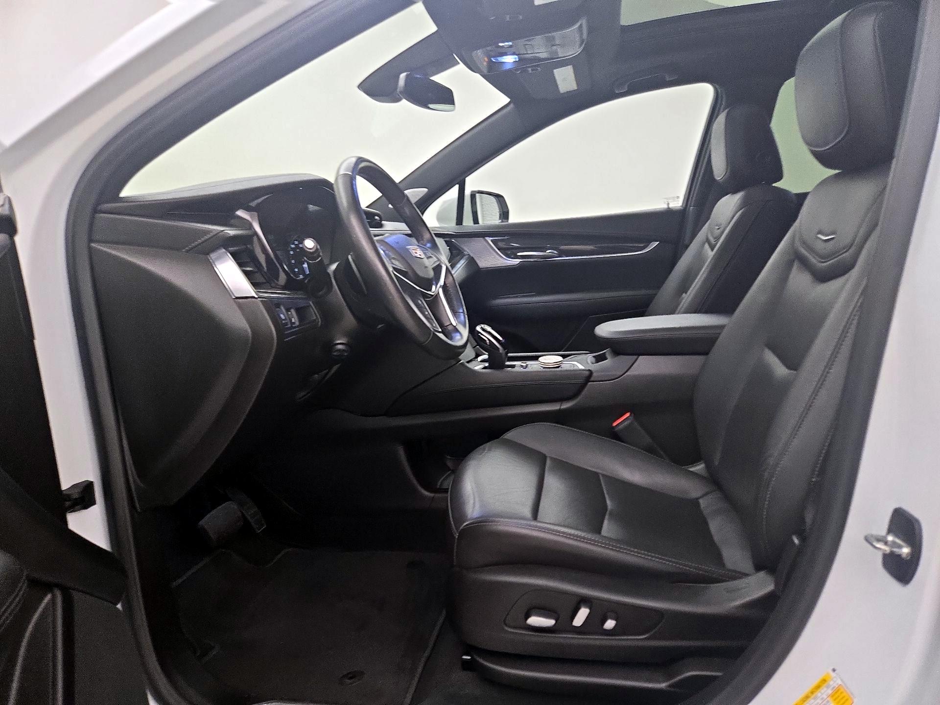 Thumbnail: 2021 Cadillac XT5 - 11