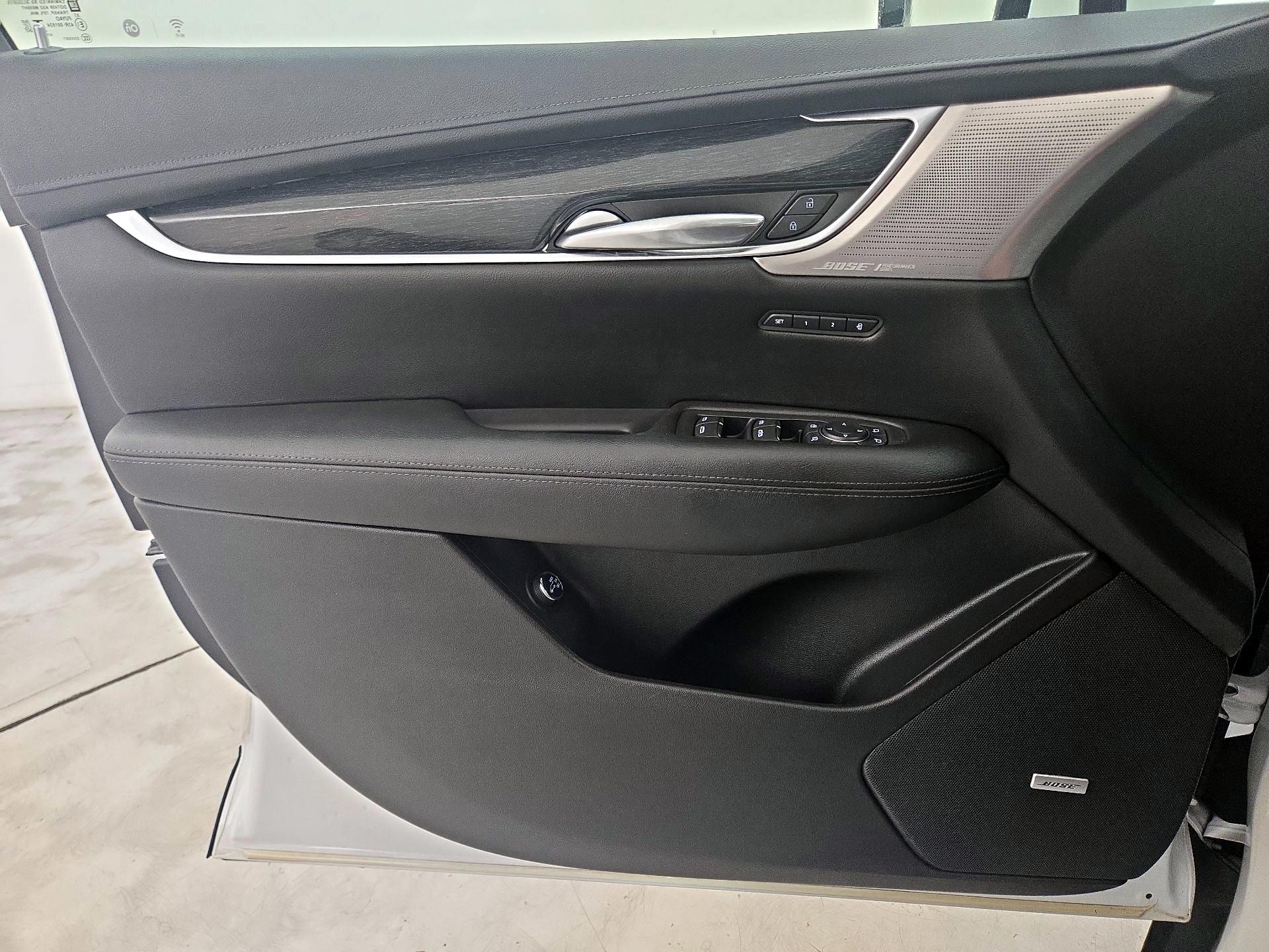 Thumbnail: 2021 Cadillac XT5 - 12