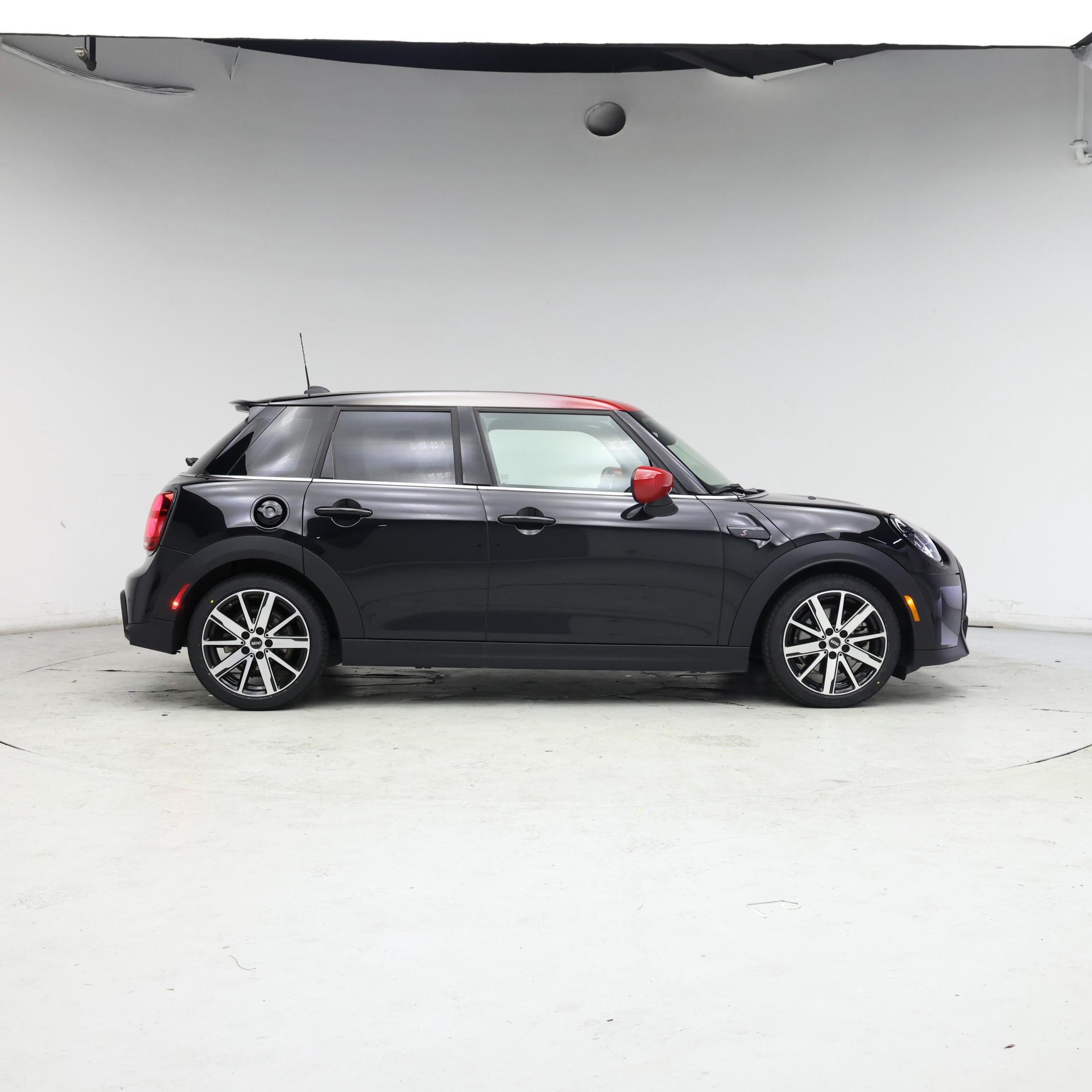 Thumbnail: 2023 MINI Cooper Hardtop - 7
