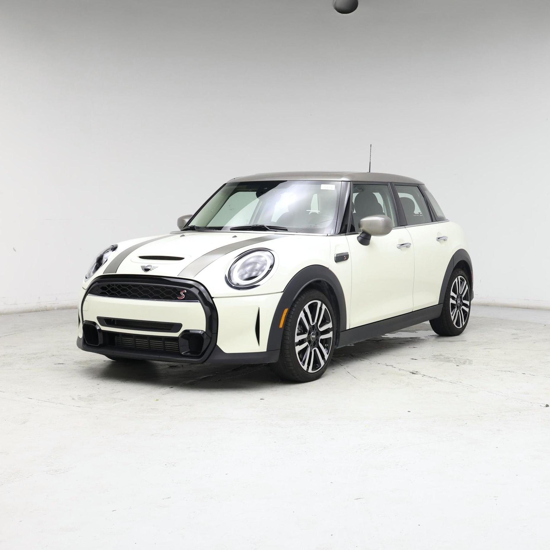 Thumbnail: 2023 MINI Cooper Hardtop - 4